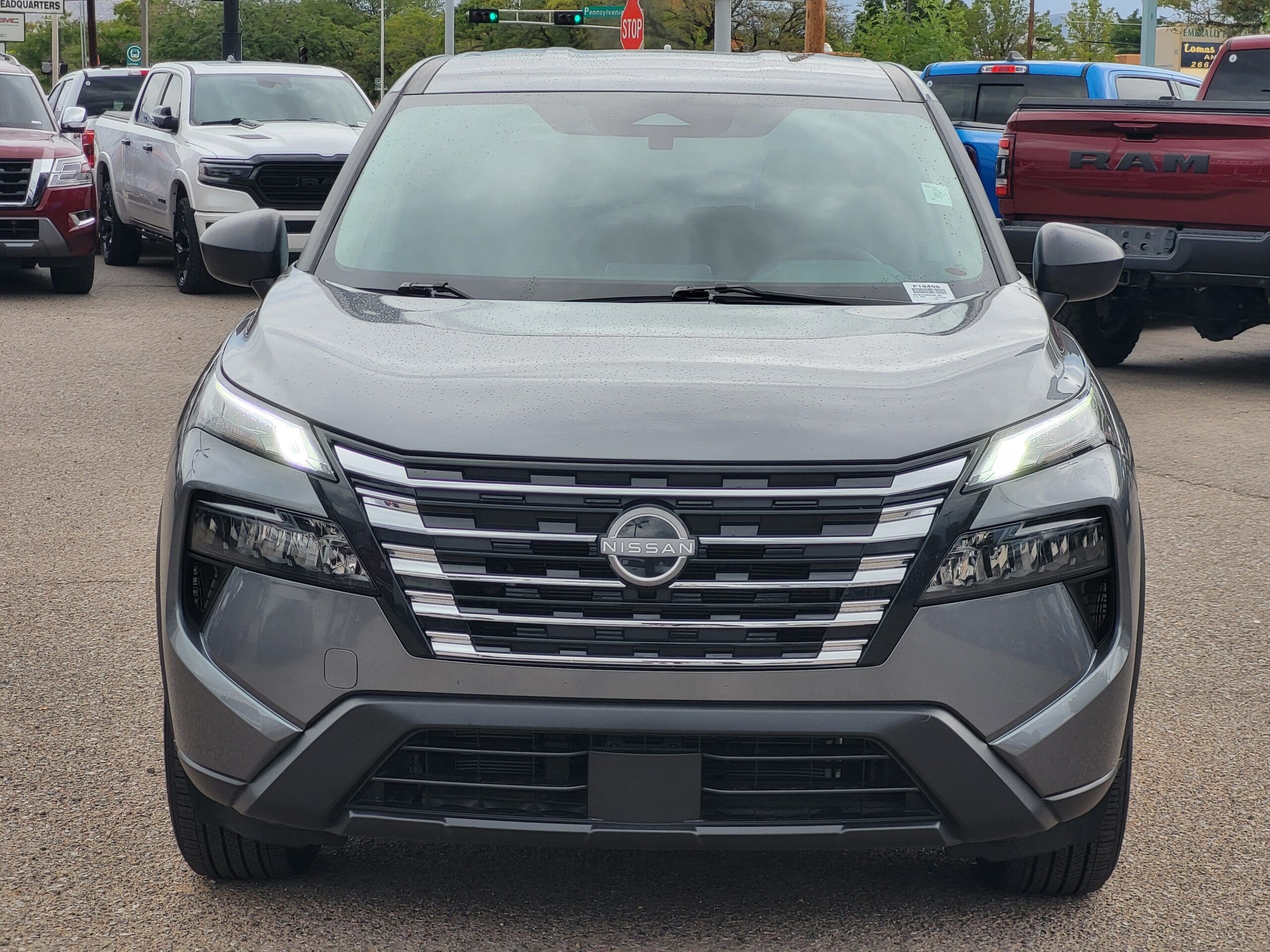 2025 Nissan Rogue - Image 2