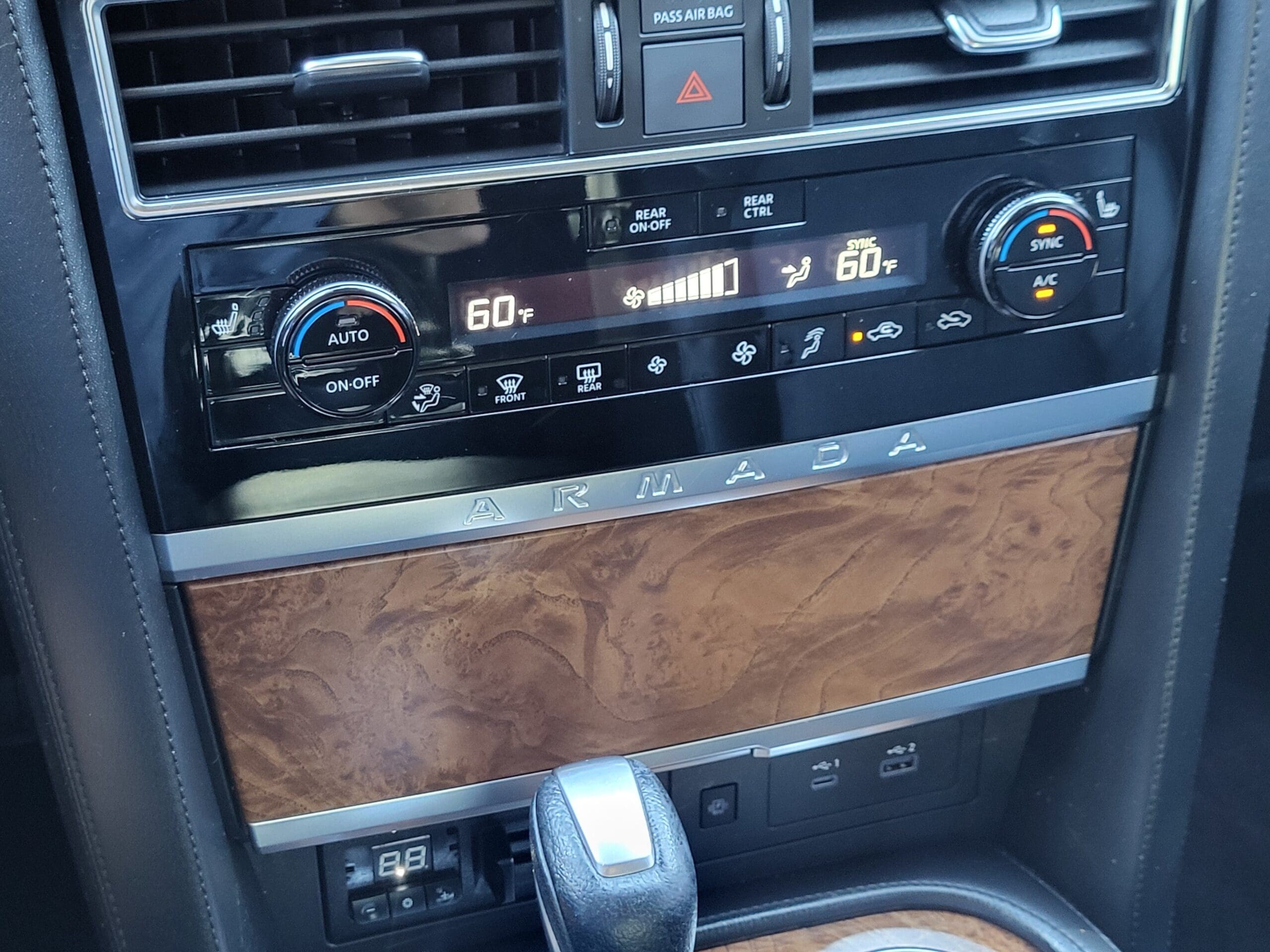 2022 Nissan Armada - Image 18