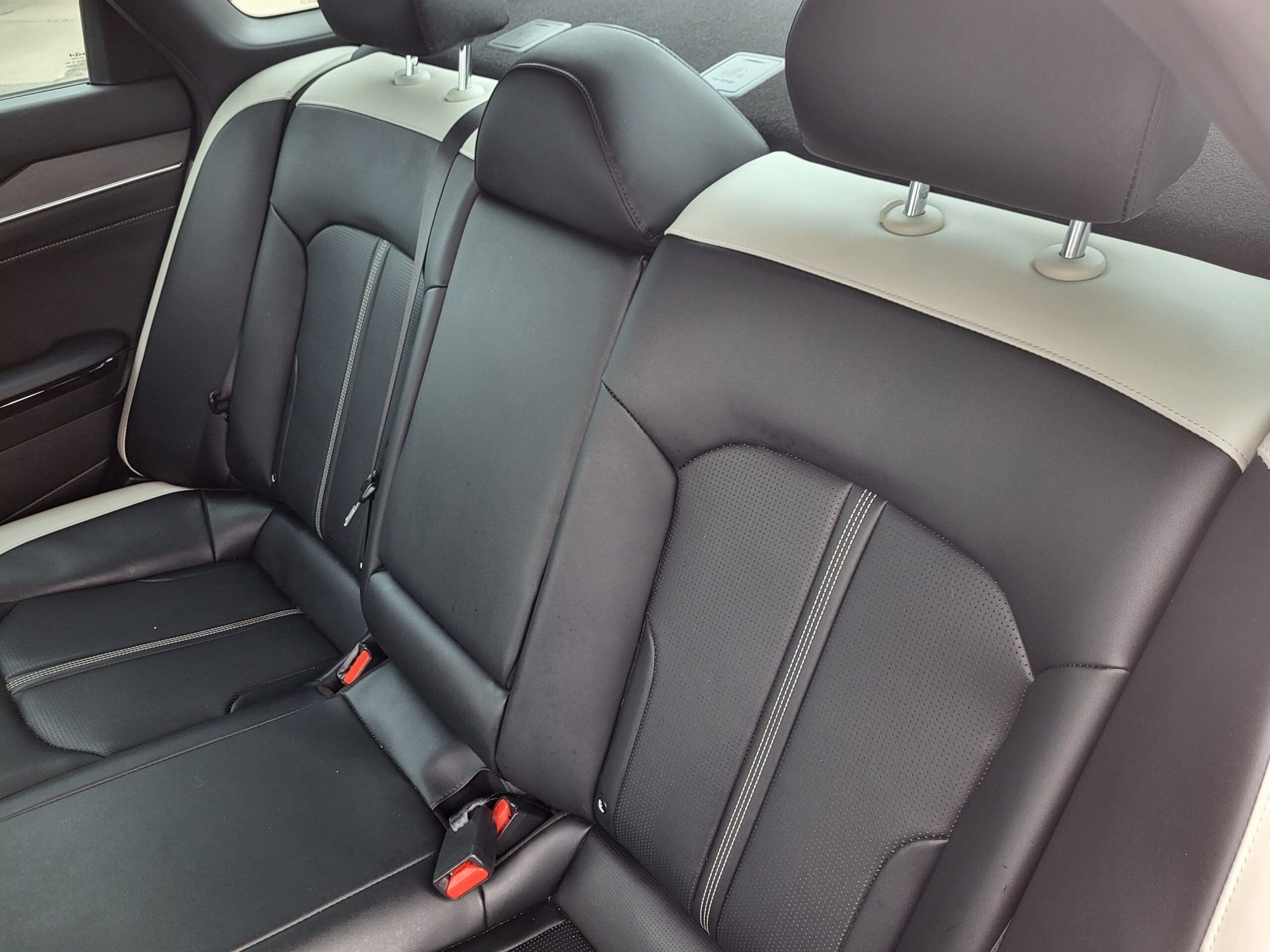 2025 Kia K5 - Image 29