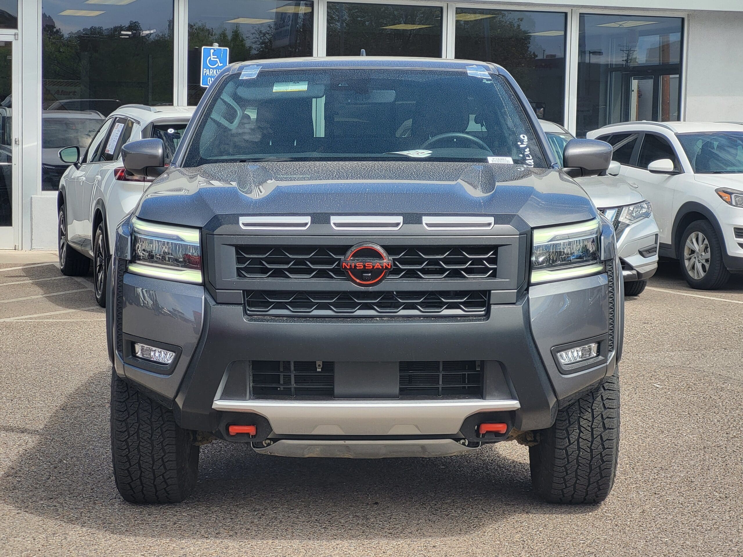 2025 Nissan Frontier - Image 2