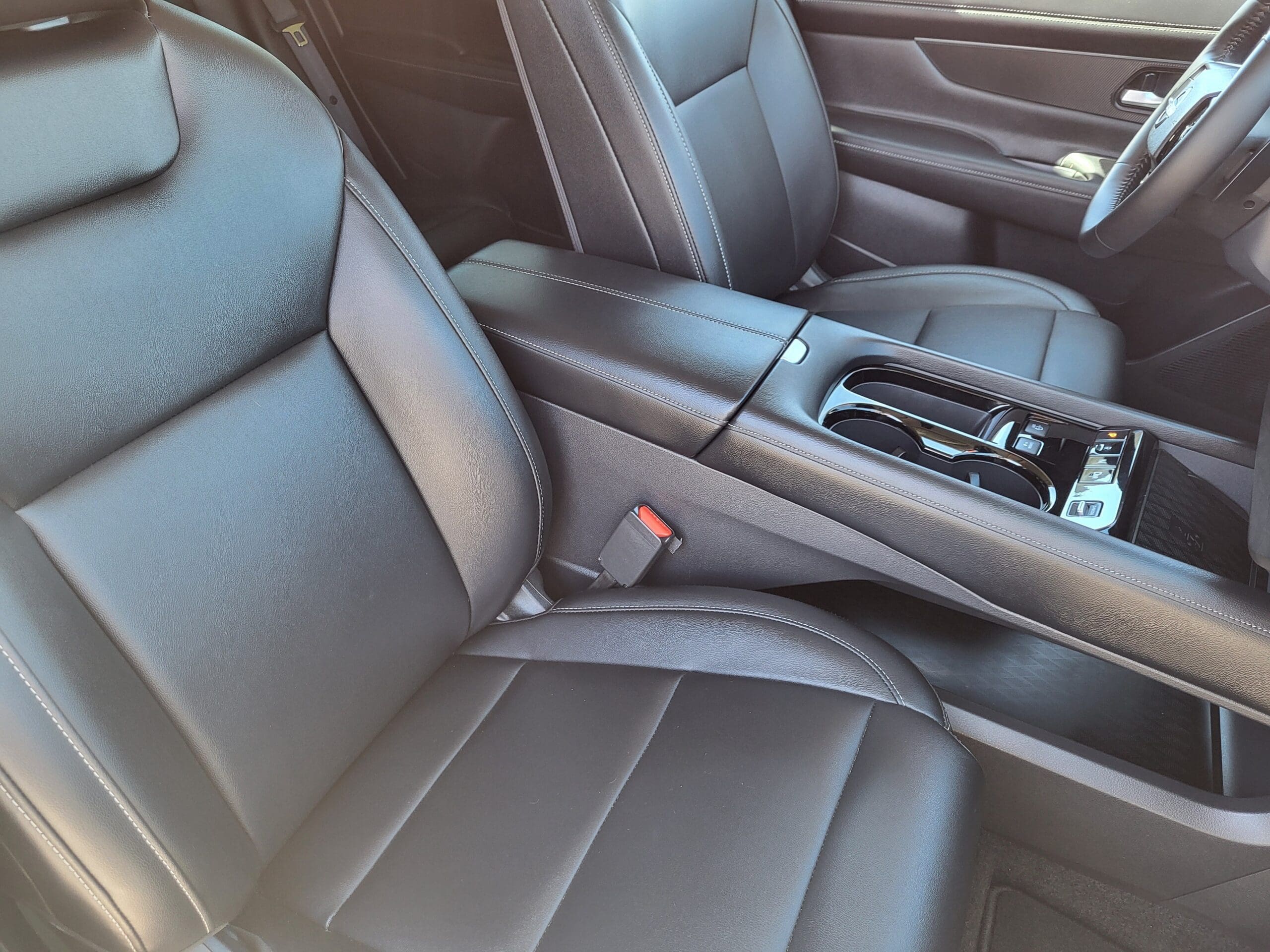 2025 Nissan Murano - Image 15