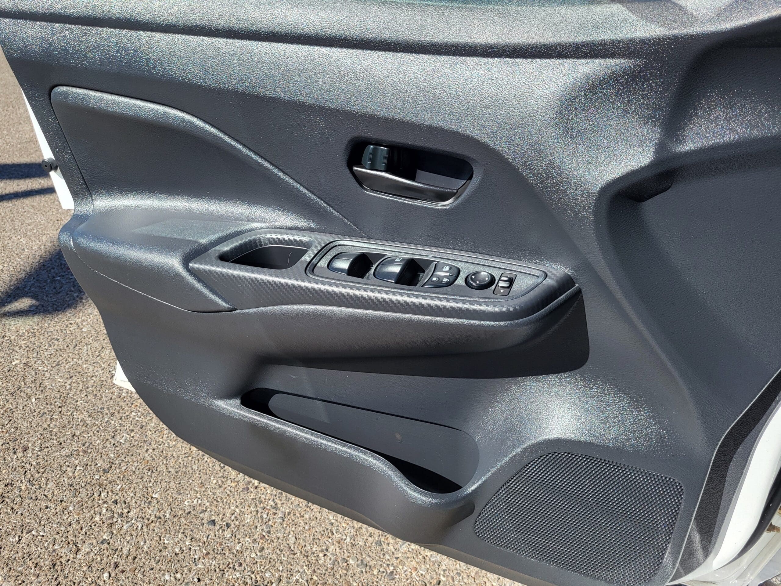 2024 Nissan Versa - Image 48