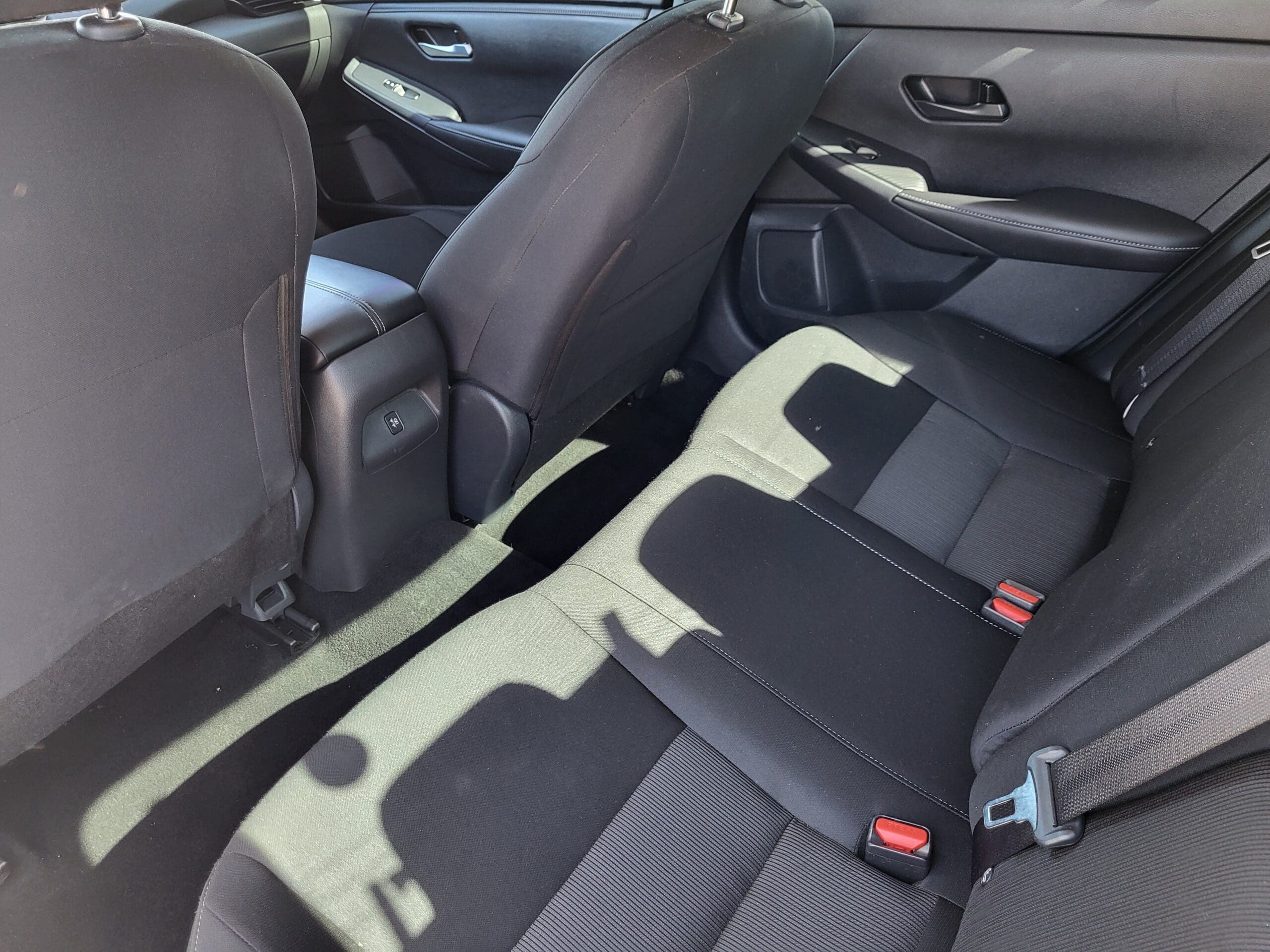 2025 Nissan Sentra - Image 24