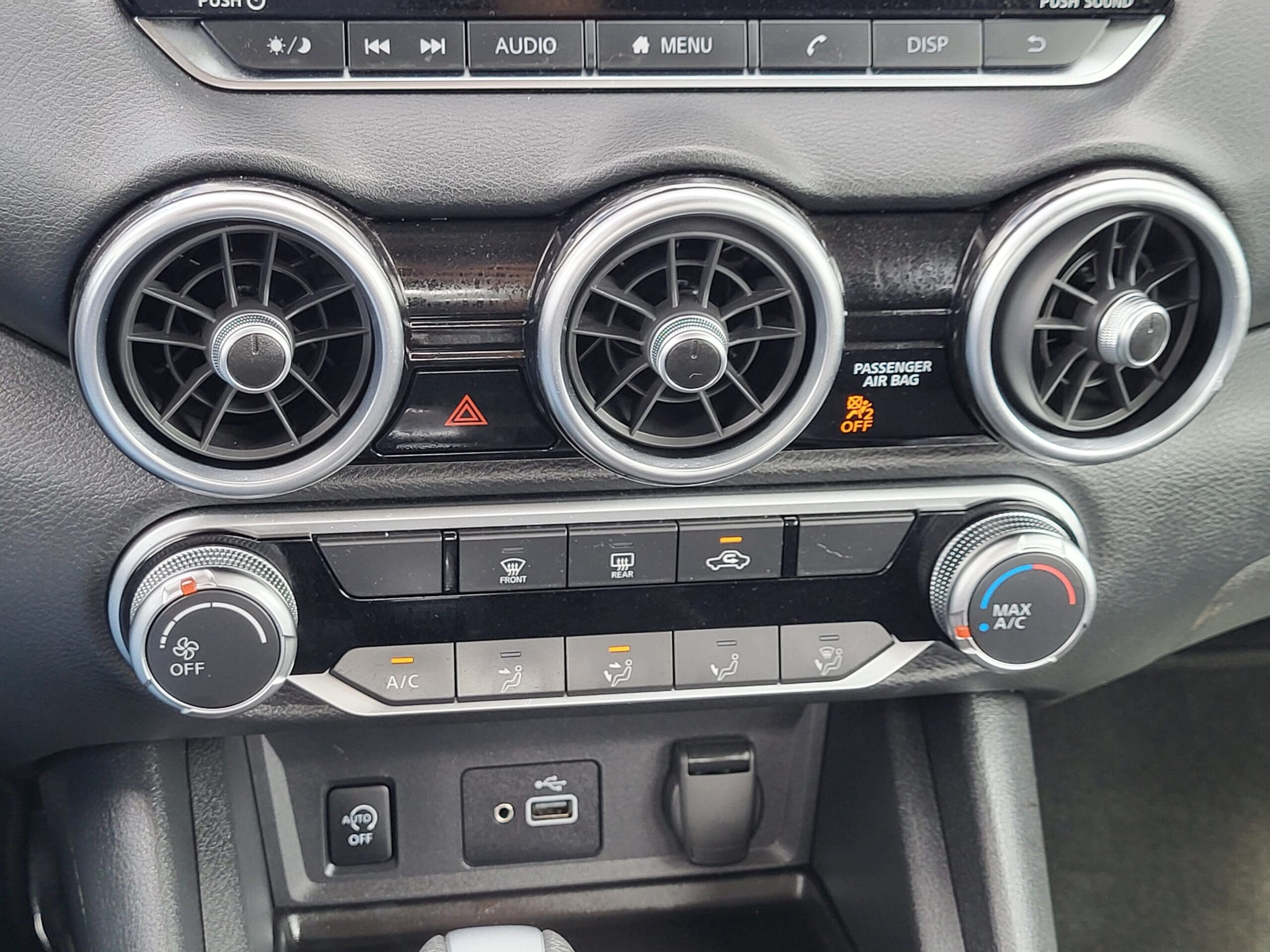 2025 Nissan Sentra - Image 18