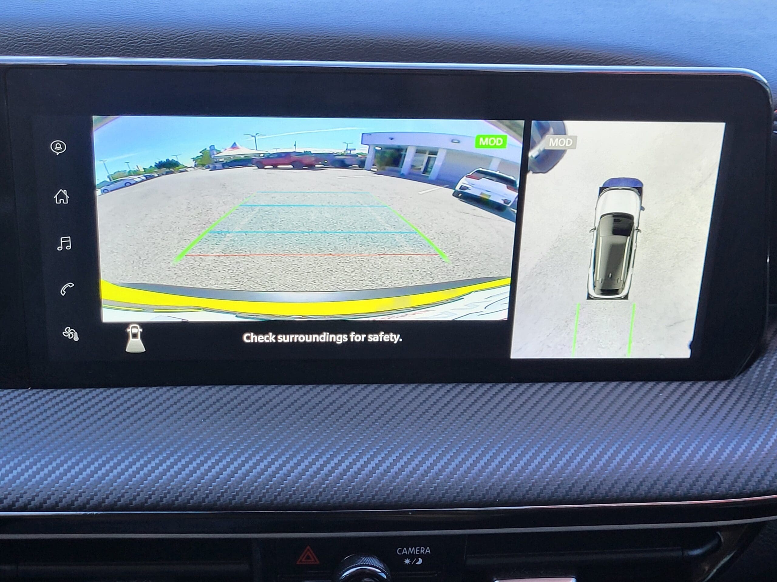 2025 Nissan Kicks - Image 18