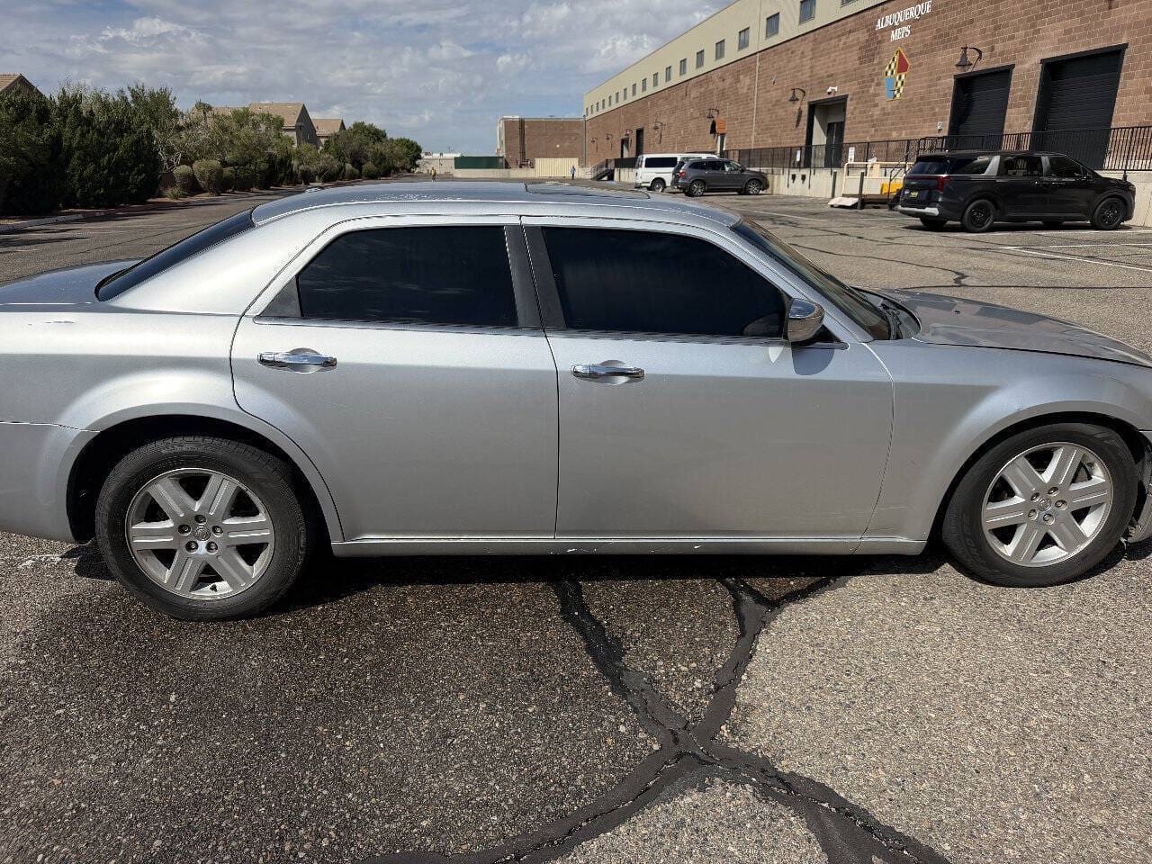 2006 Chrysler 300 - Image 6