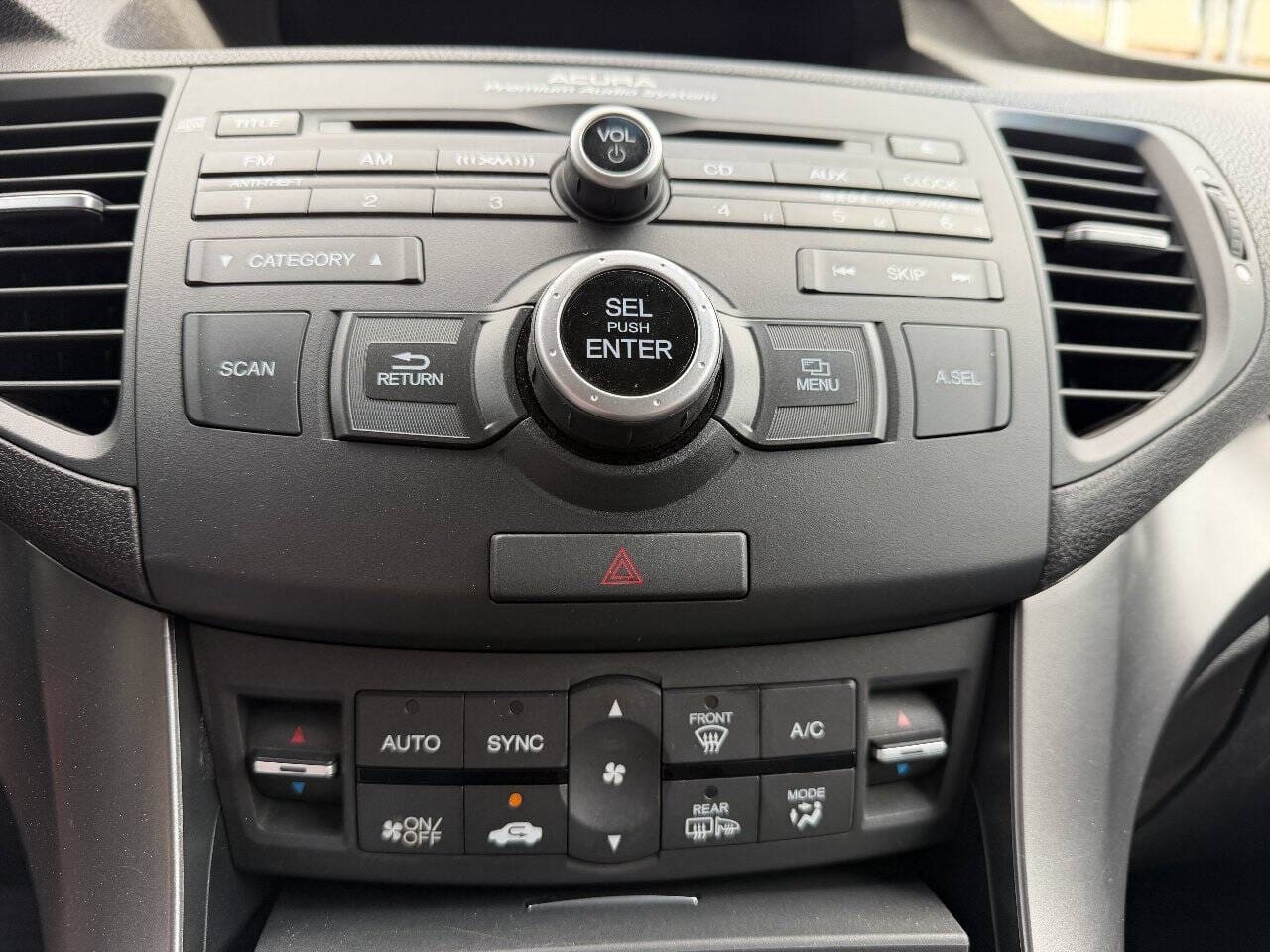 2012 Acura TSX - Image 14