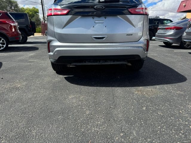 2022 Ford Edge - Image 4