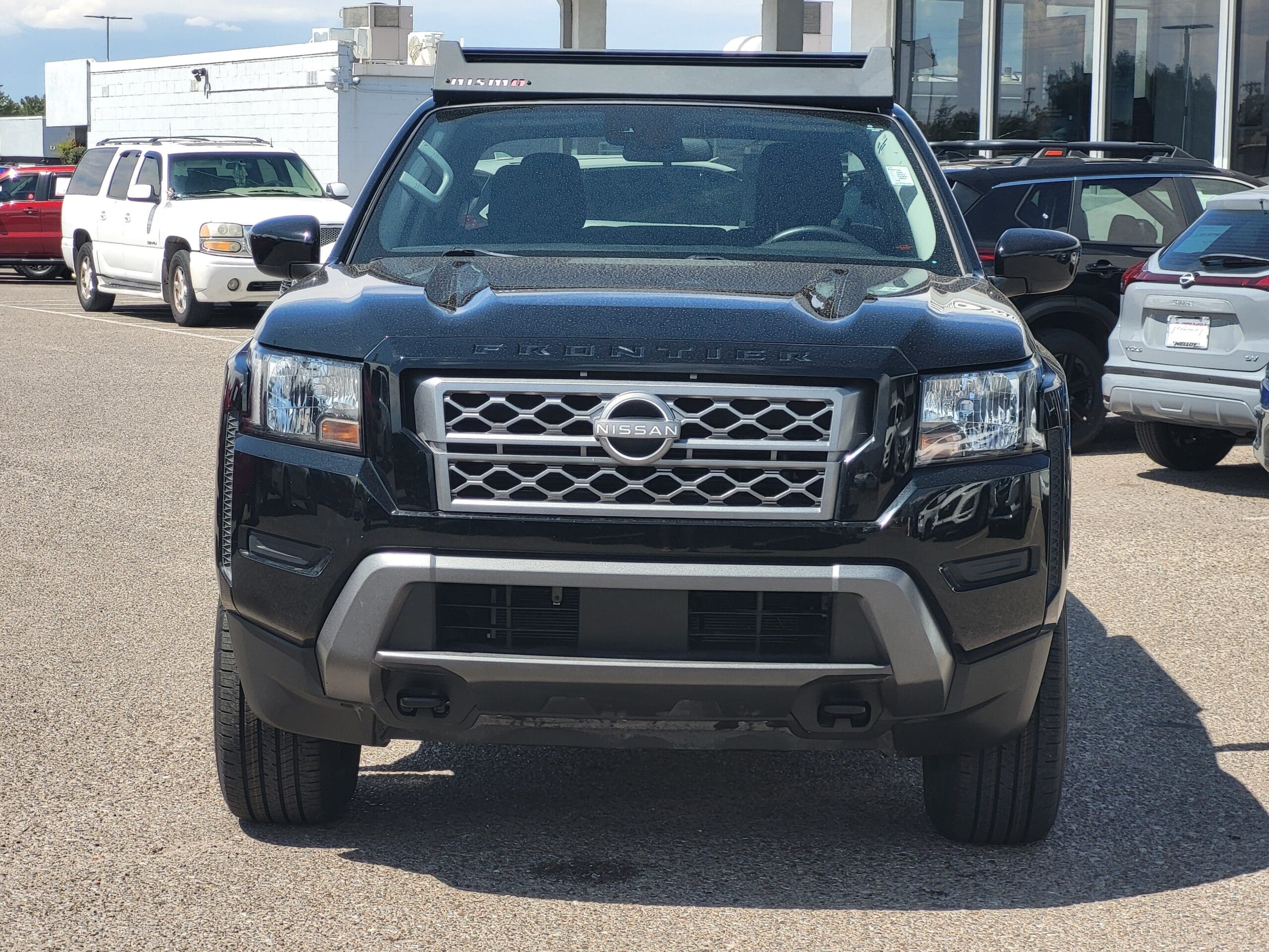 2024 Nissan Frontier - Image 2