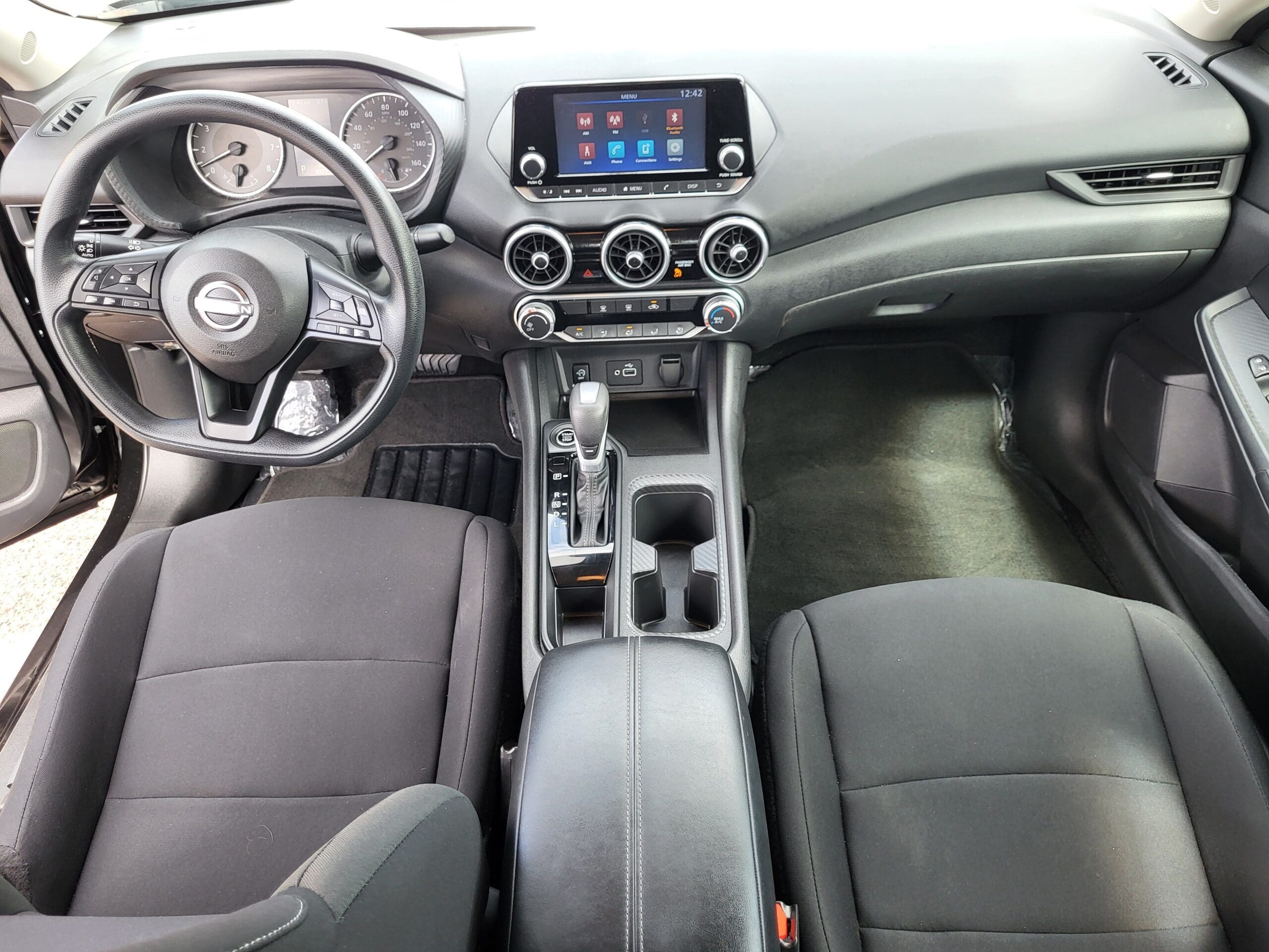 2025 Nissan Sentra - Image 26