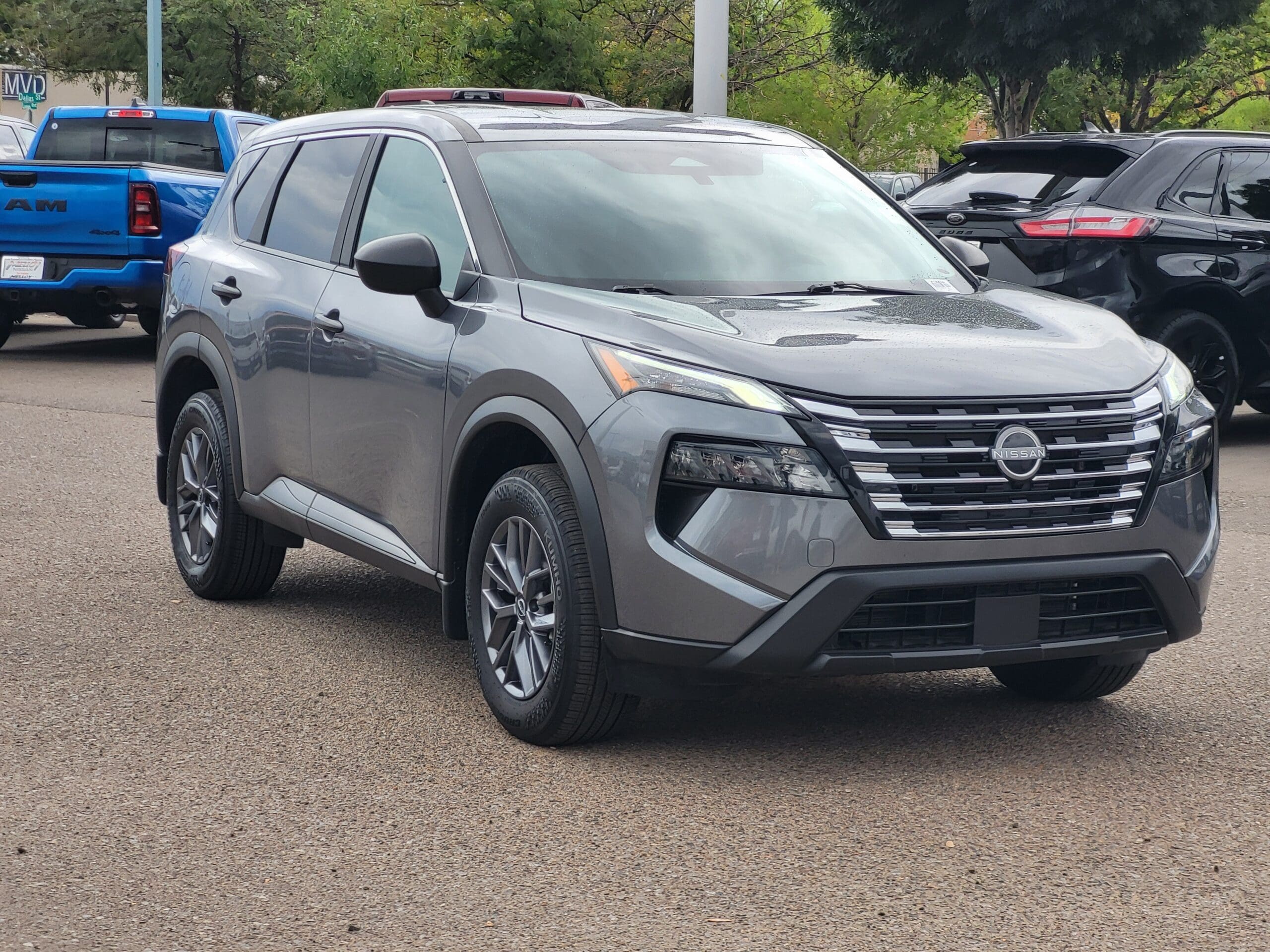 2025 Nissan Rogue - Image 3