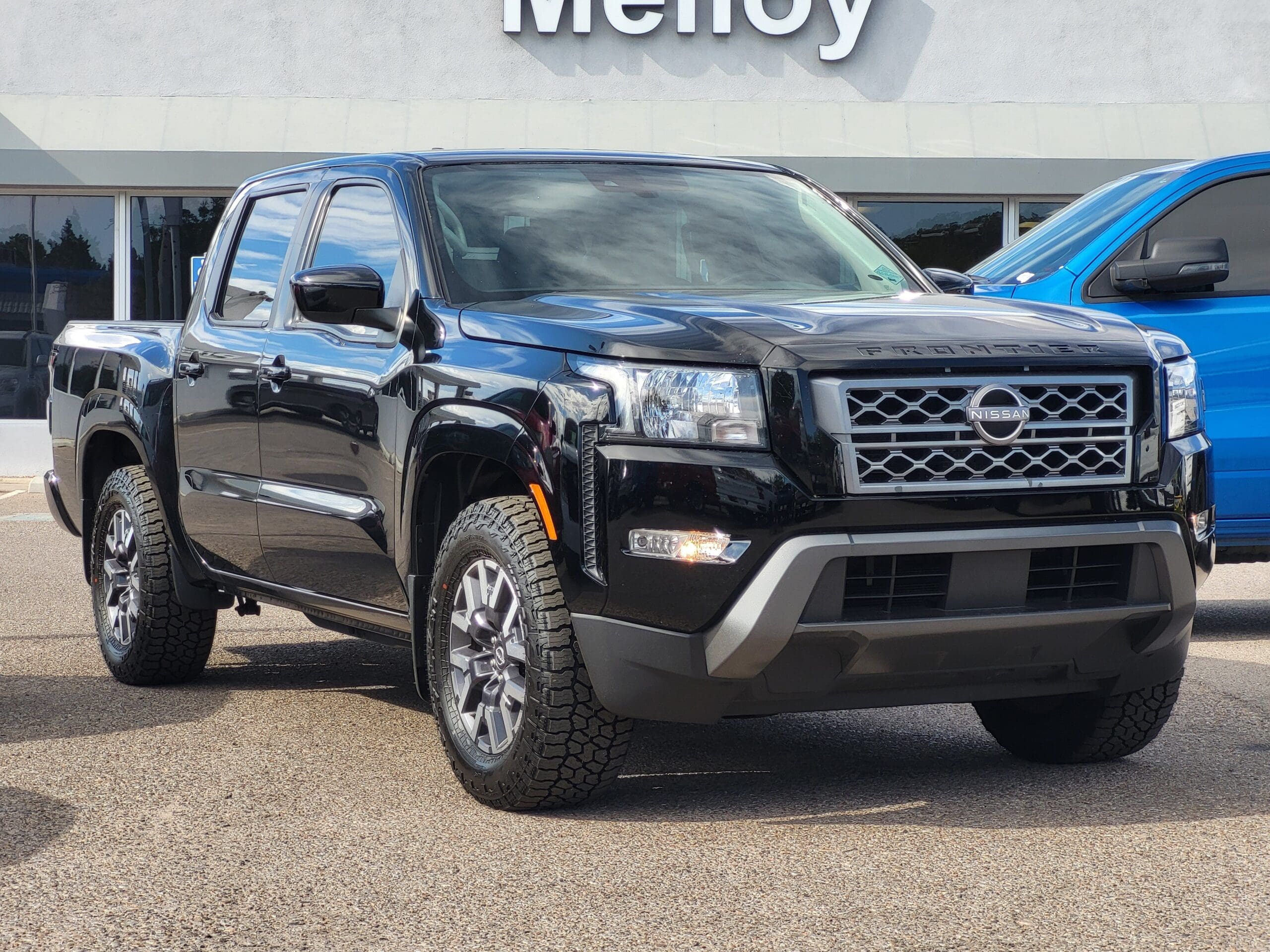 2022 Nissan Frontier - Image 3