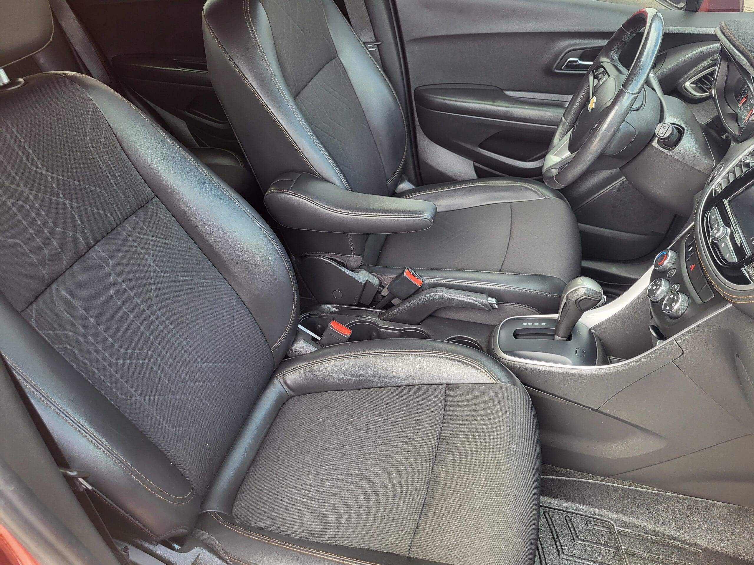 2022 Chevrolet Trax - Image 12