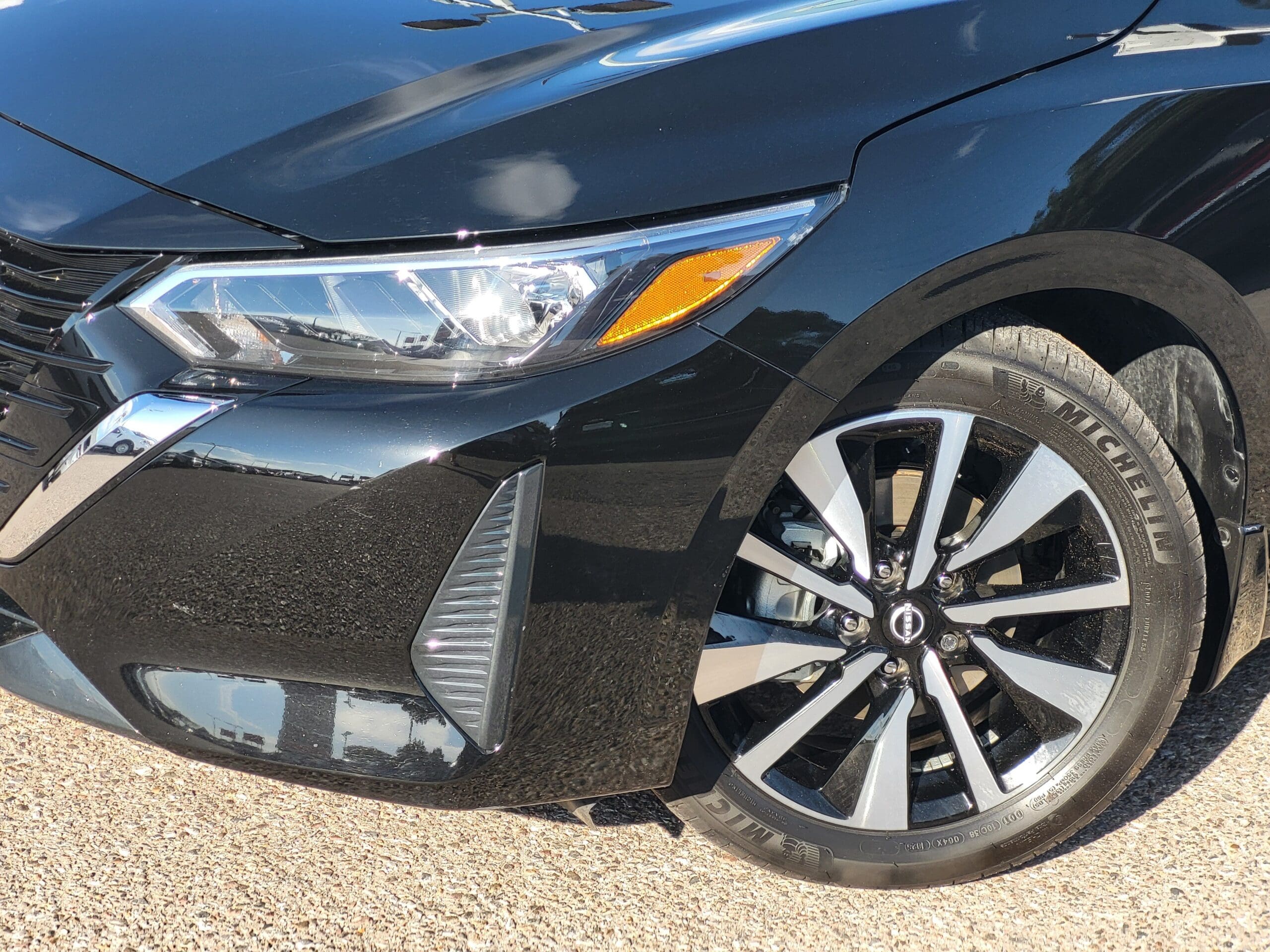 2025 Nissan Sentra - Image 8