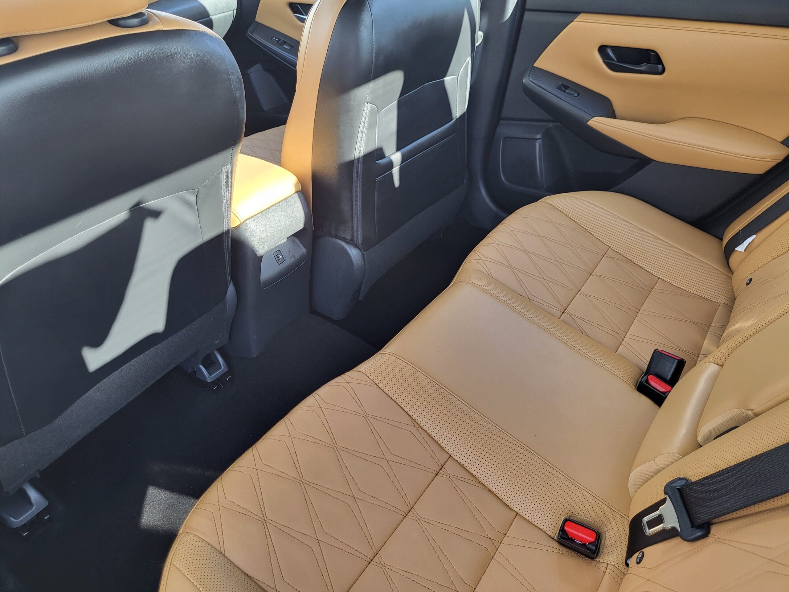 2025 Nissan Sentra - Image 25