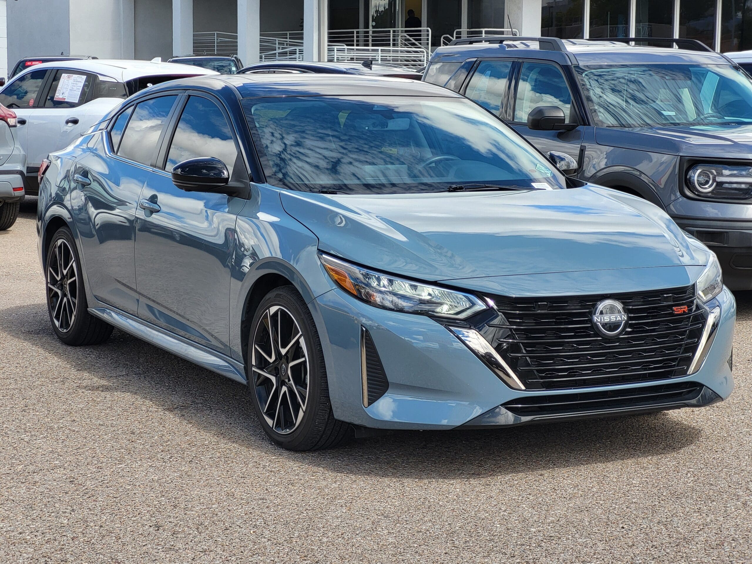 2025 Nissan Sentra - Image 2
