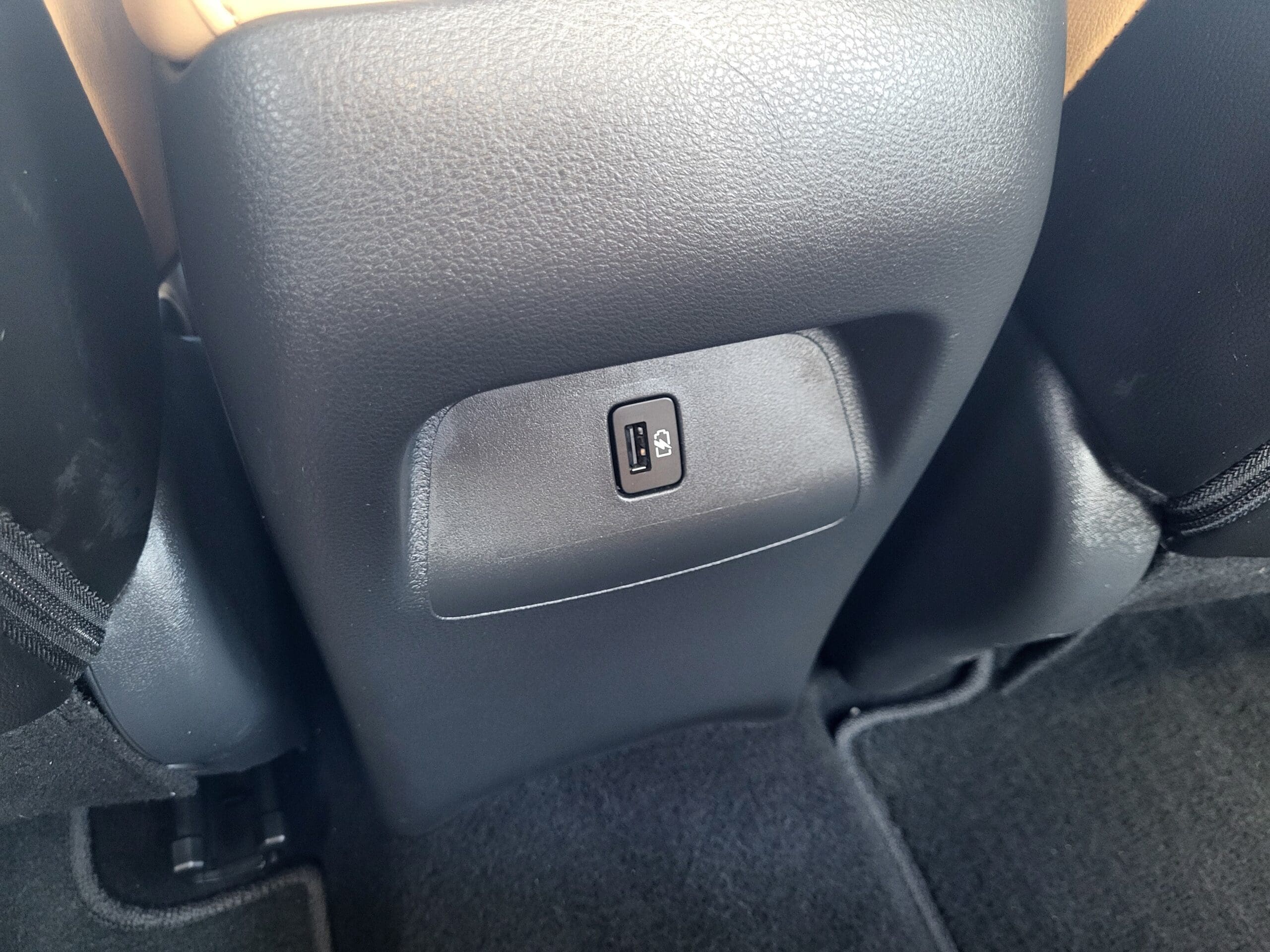 2025 Nissan Sentra - Image 30