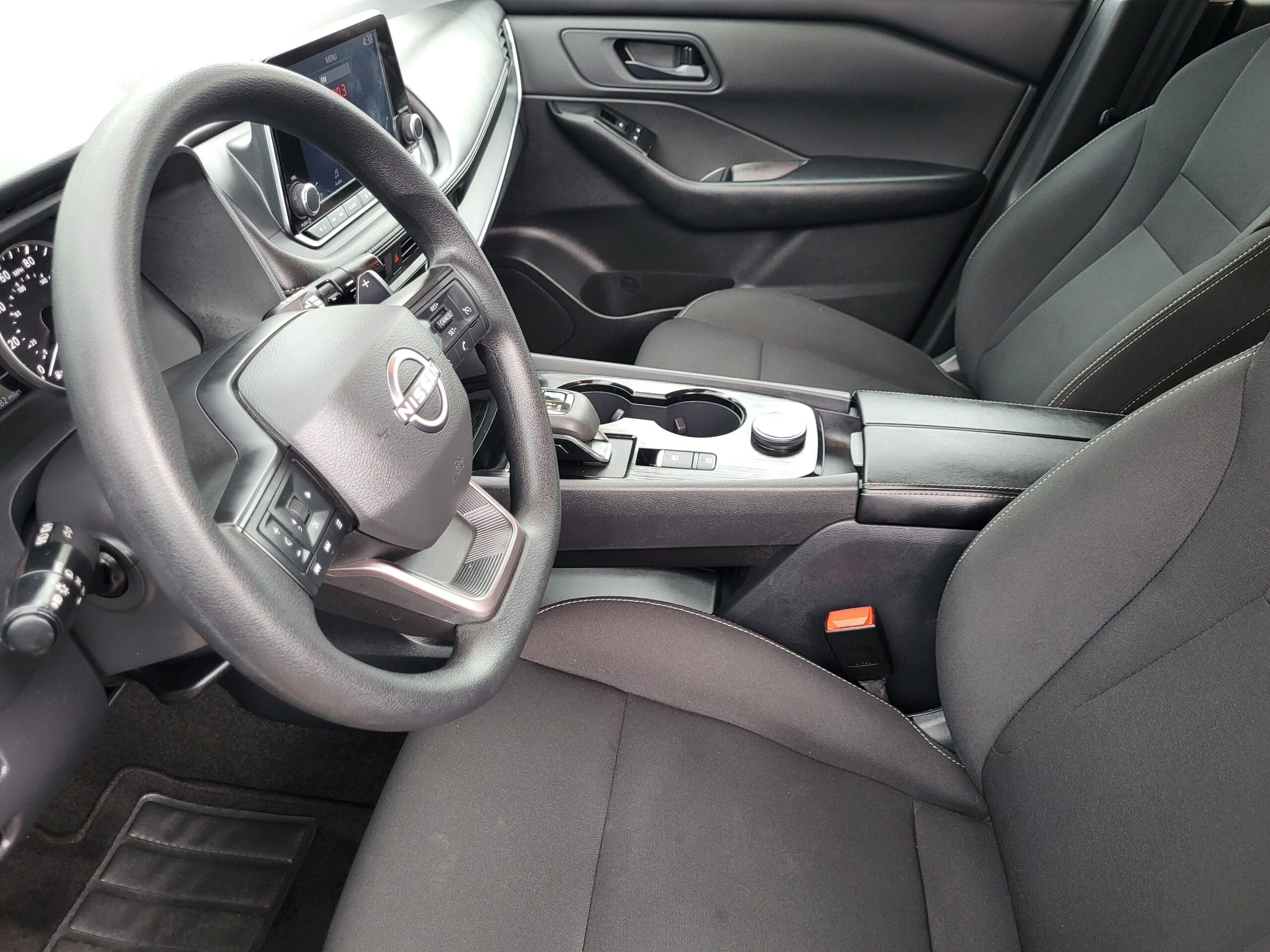 2025 Nissan Rogue - Image 13