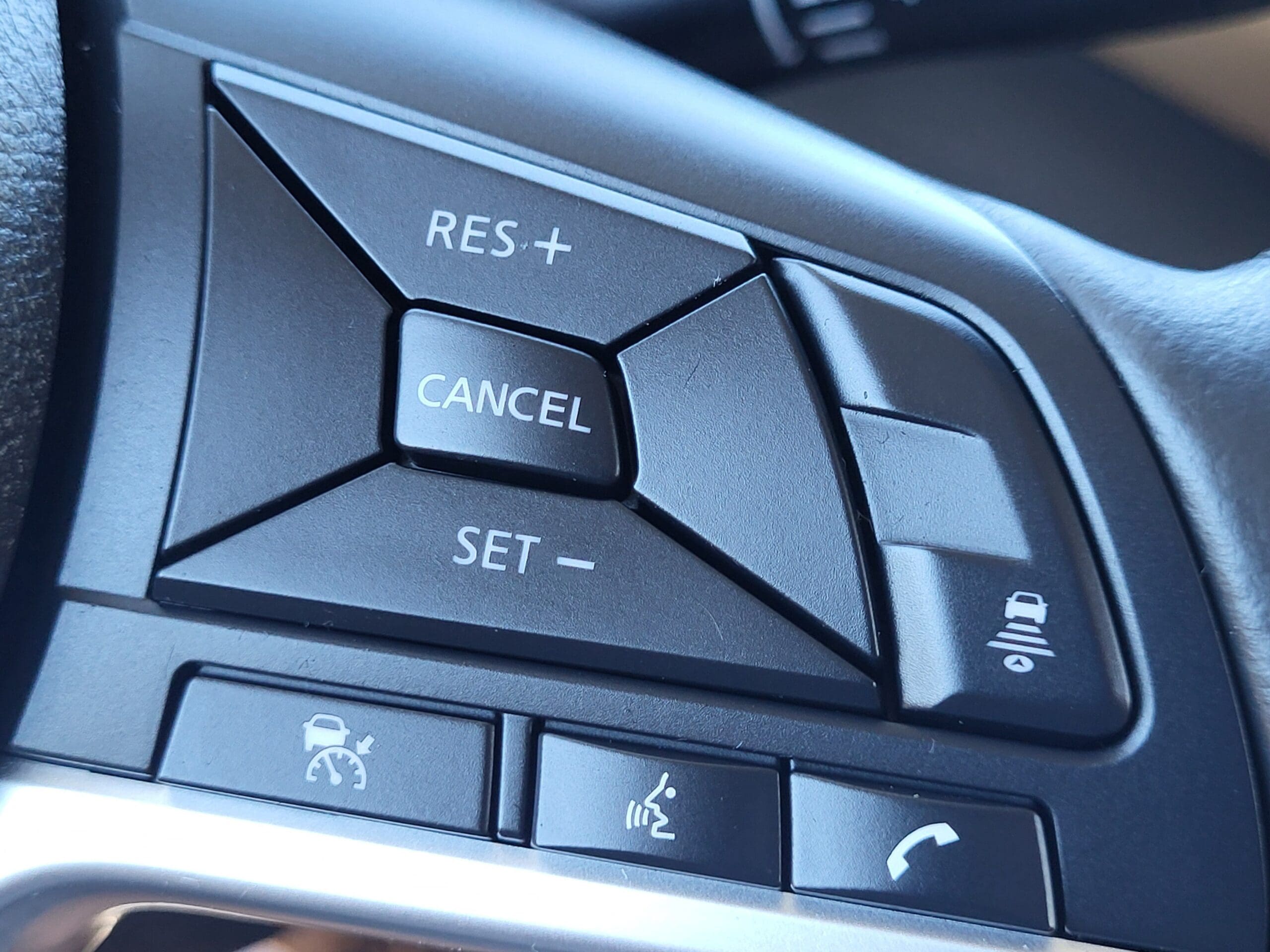 2025 Nissan Sentra - Image 29