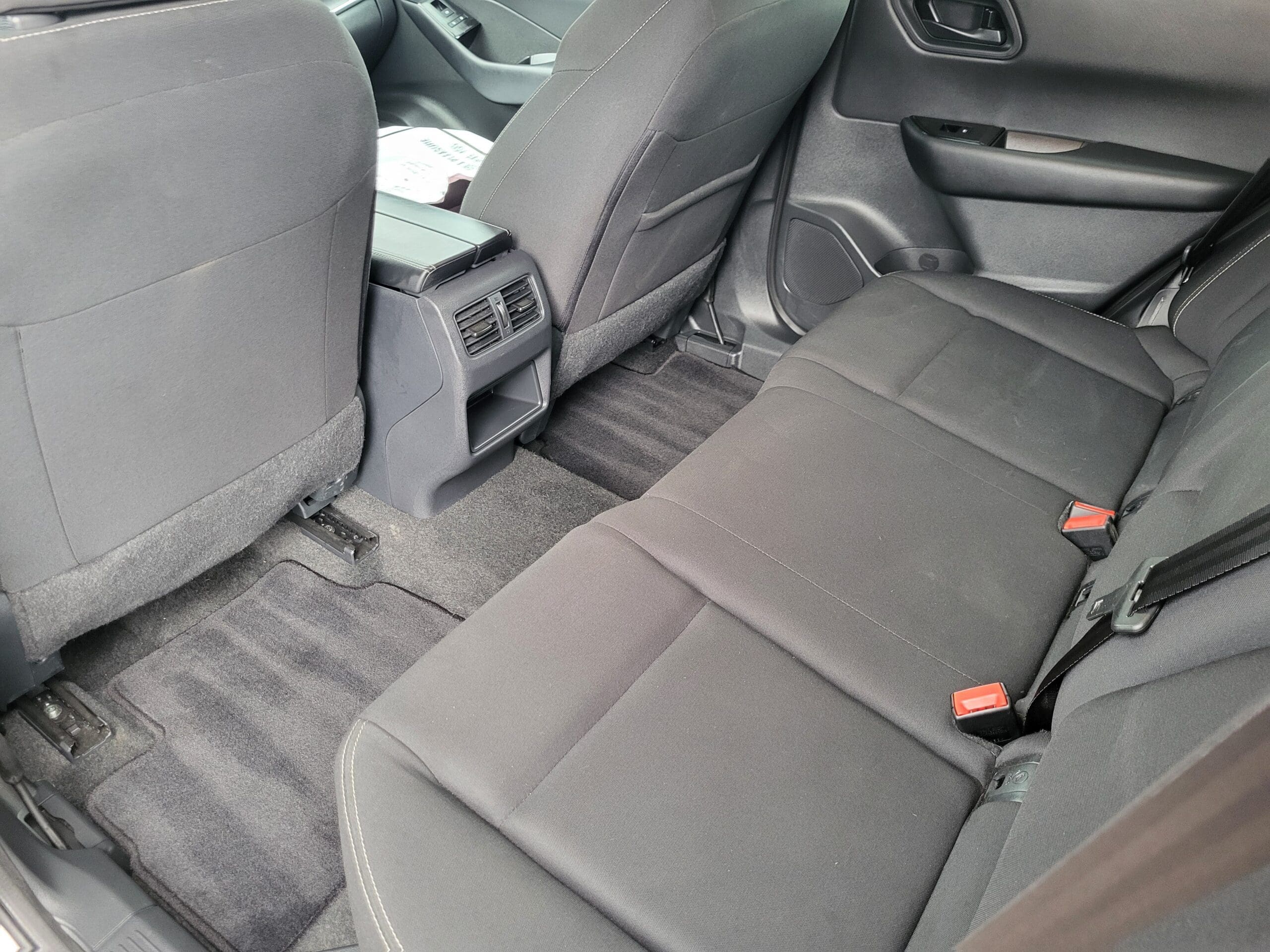 2025 Nissan Rogue - Image 25
