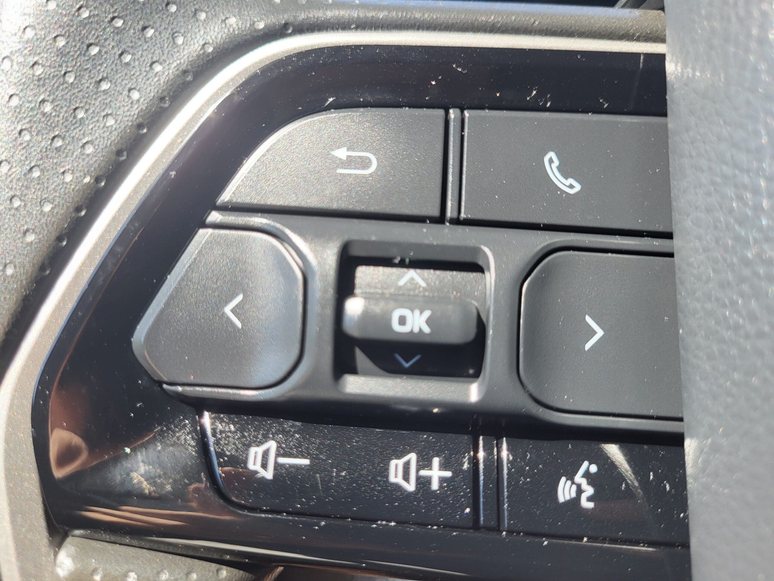 2023 Toyota Tundra 4WD - Image 28