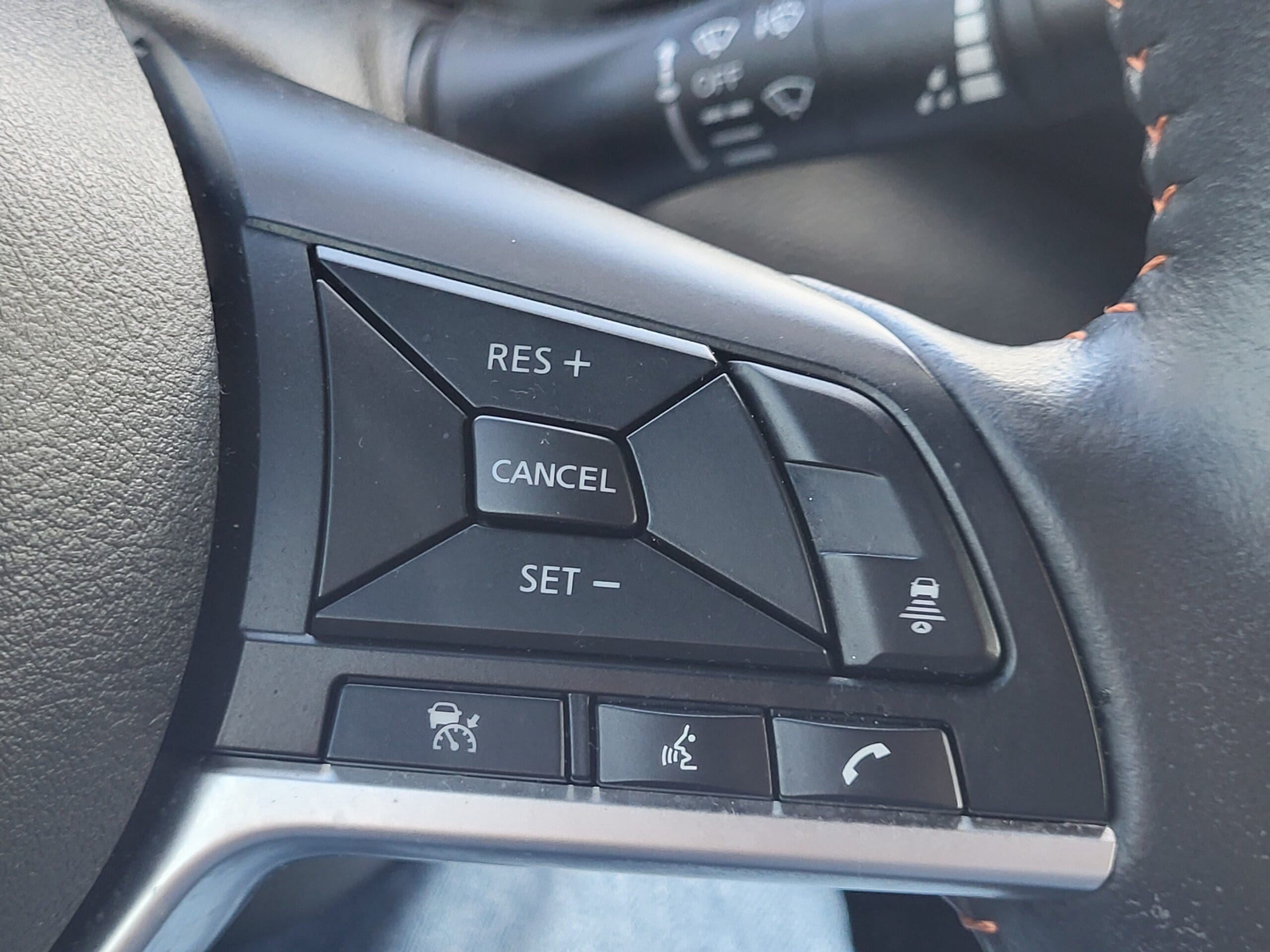 2025 Nissan Sentra - Image 29