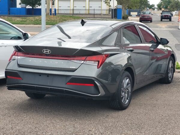 2025 Hyundai Elantra Hybrid