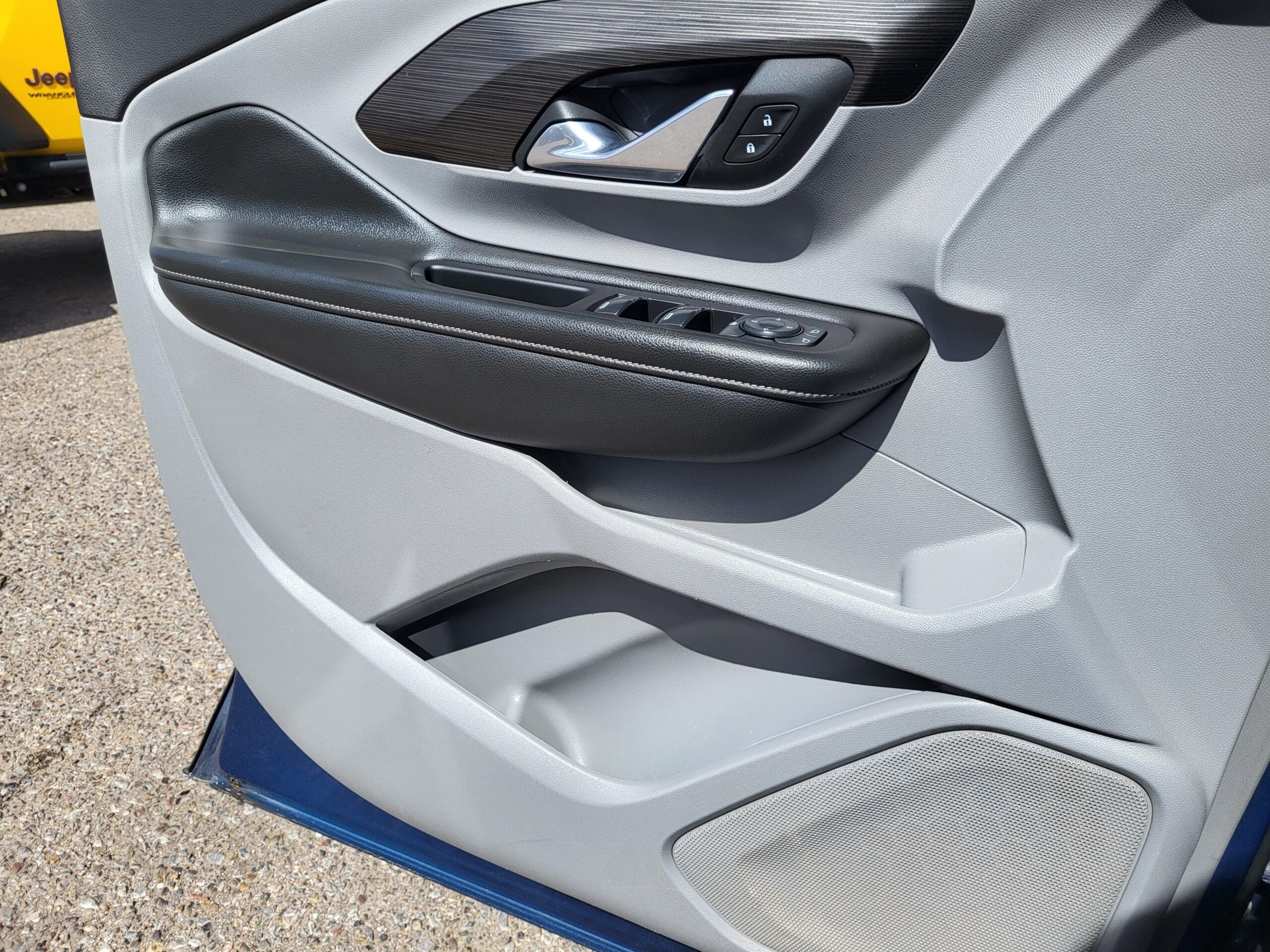2024 GMC Terrain - Image 25