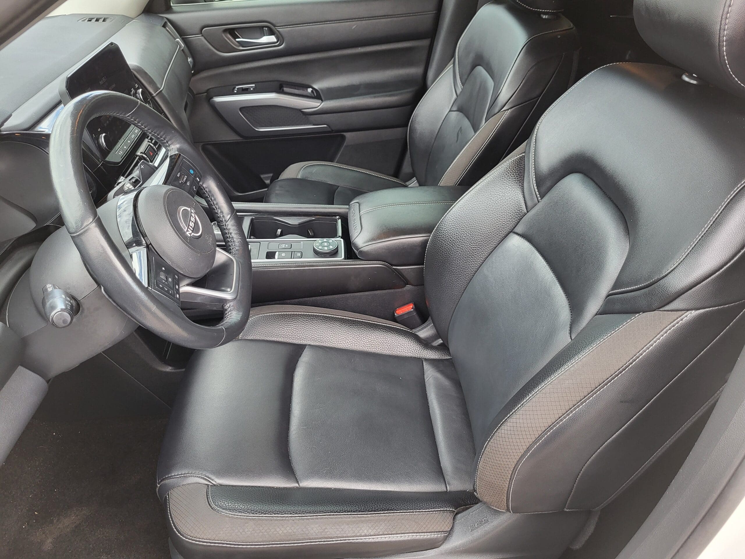 2023 Nissan Pathfinder - Image 12
