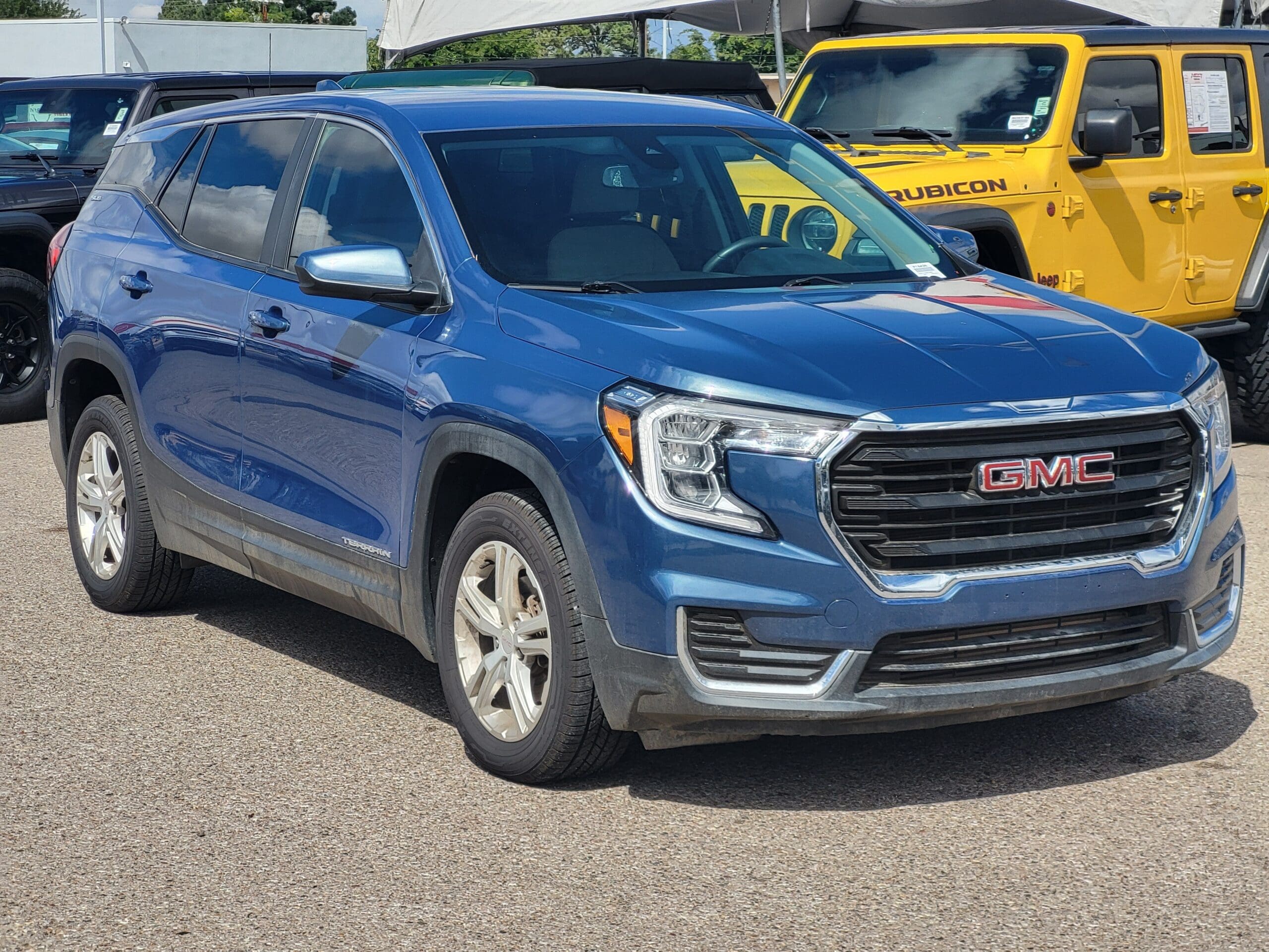 2024 GMC Terrain - Image 3