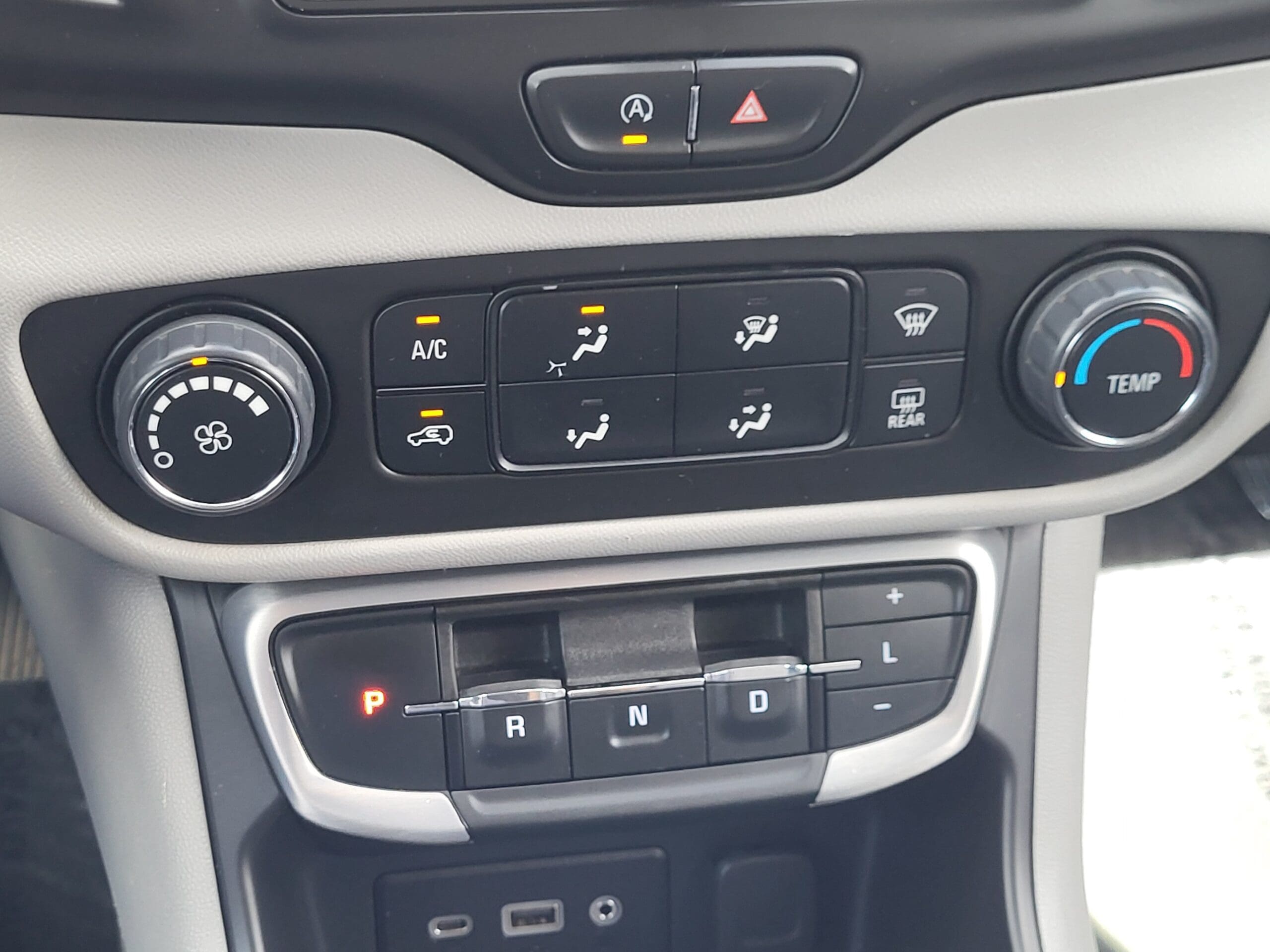 2024 GMC Terrain - Image 20