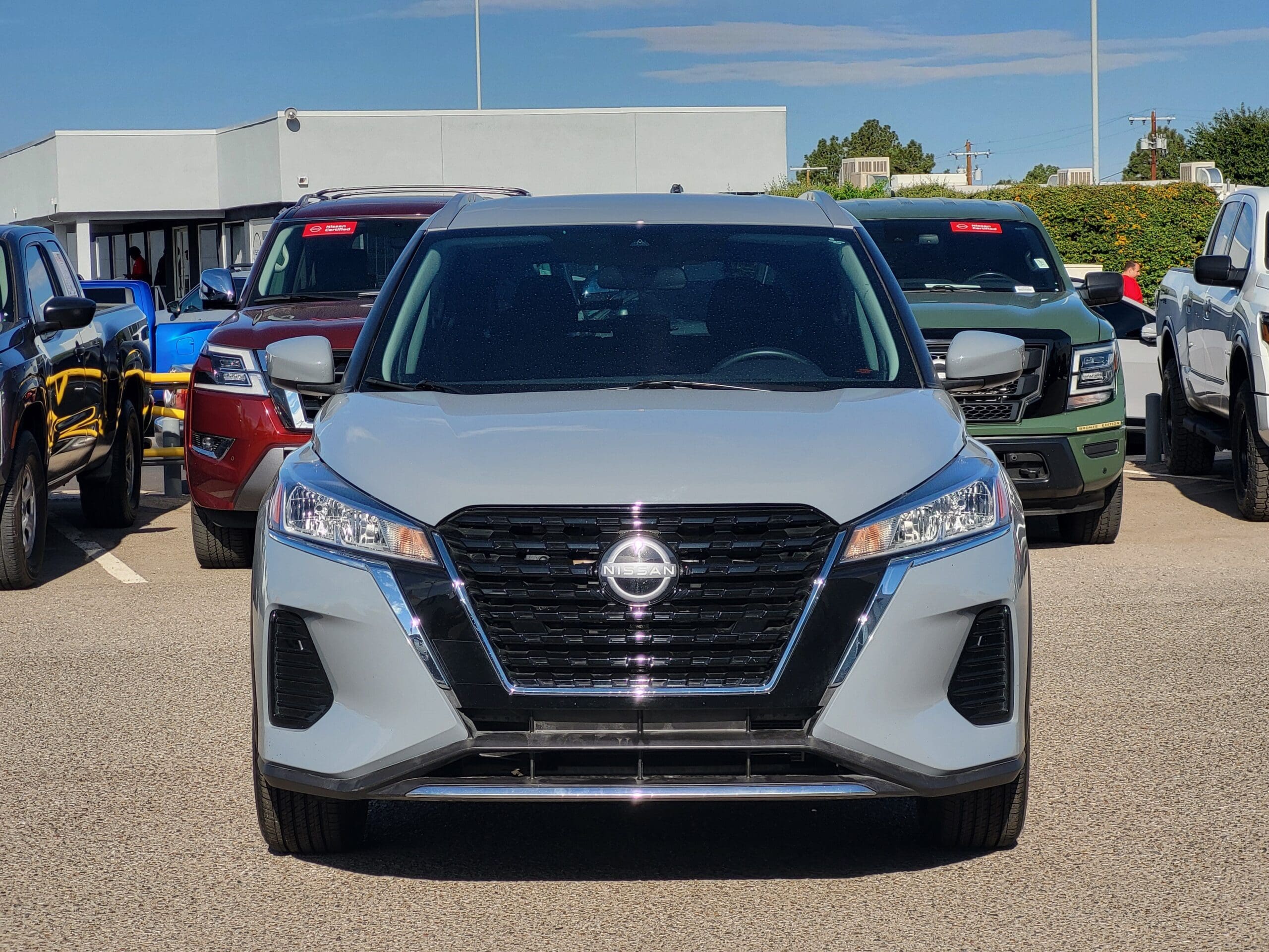 2023 Nissan Kicks - Image 2