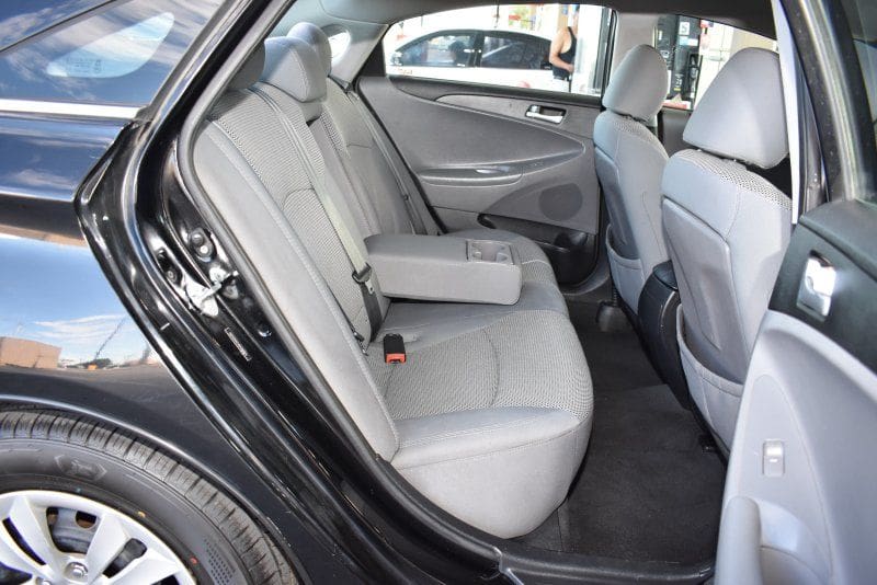 2011 Hyundai Sonata - Image 9