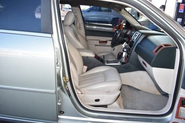2005 Chrysler 300C
