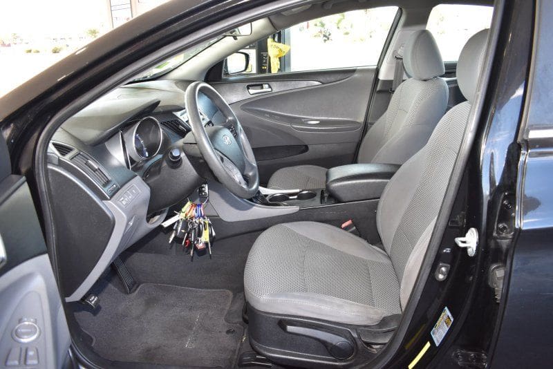 2011 Hyundai Sonata - Image 7