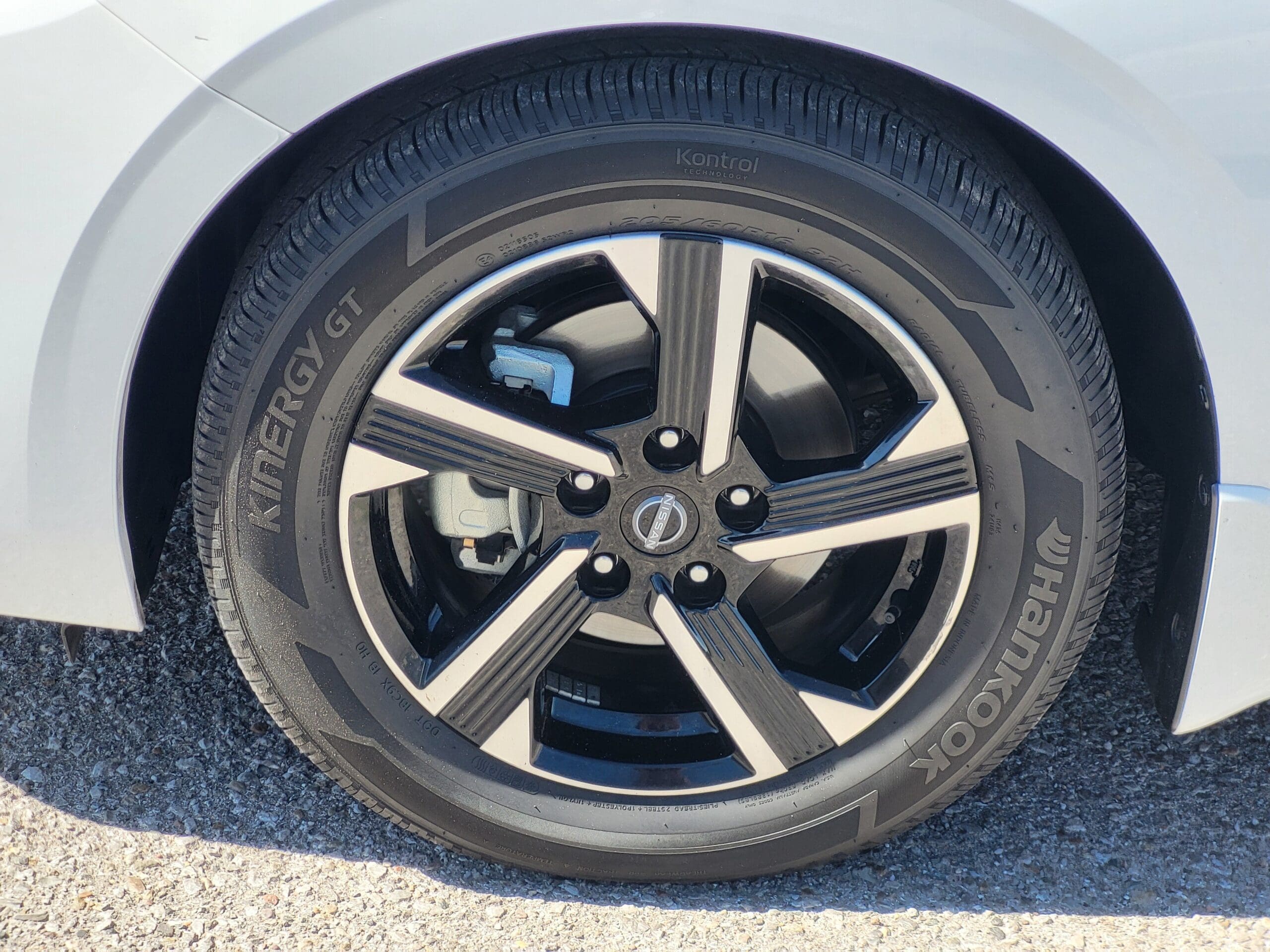 2025 Nissan Sentra - Image 10