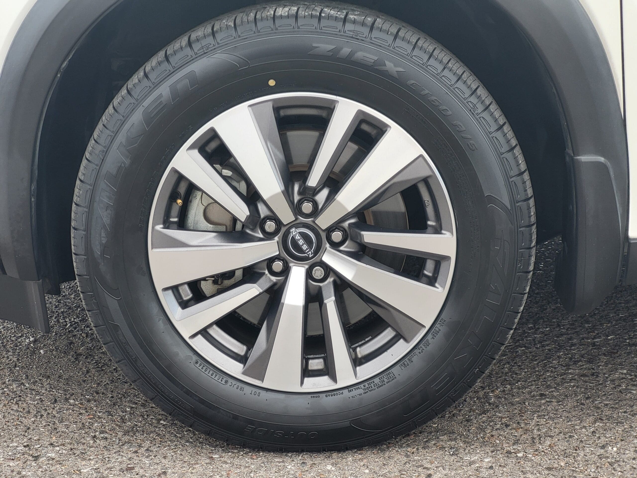 2023 Nissan Pathfinder - Image 10