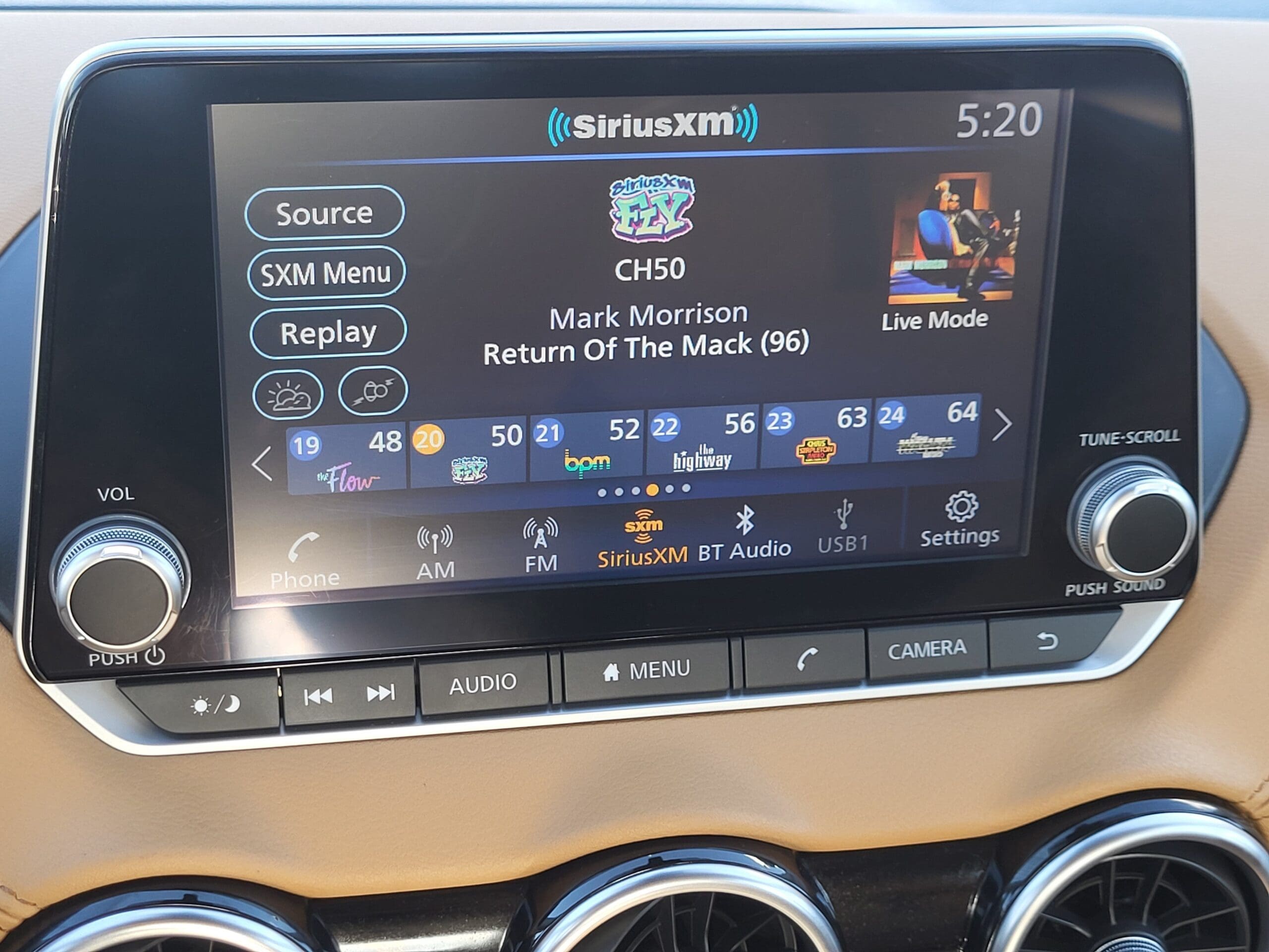 2025 Nissan Sentra - Image 16