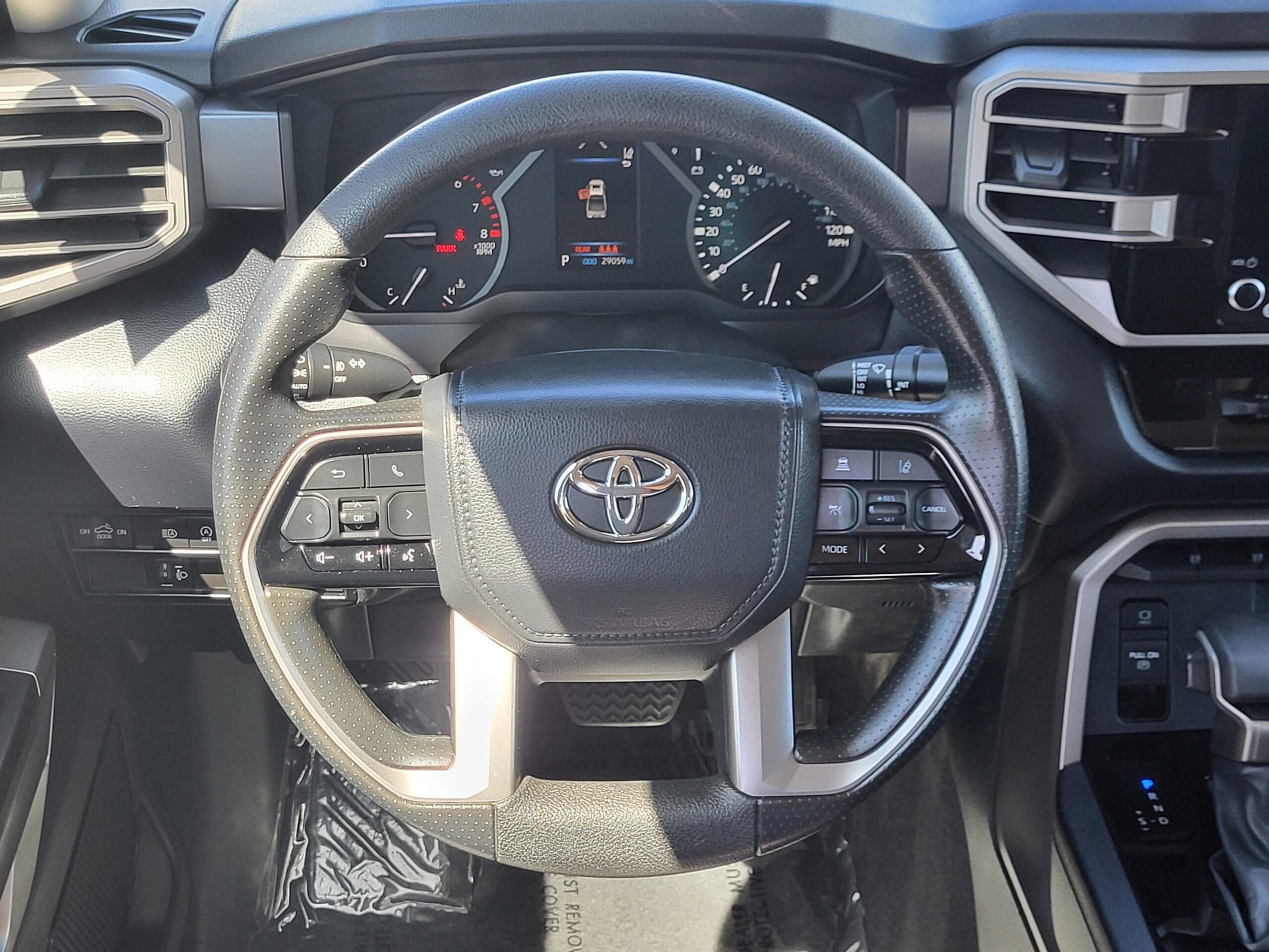 2023 Toyota Tundra 4WD - Image 23