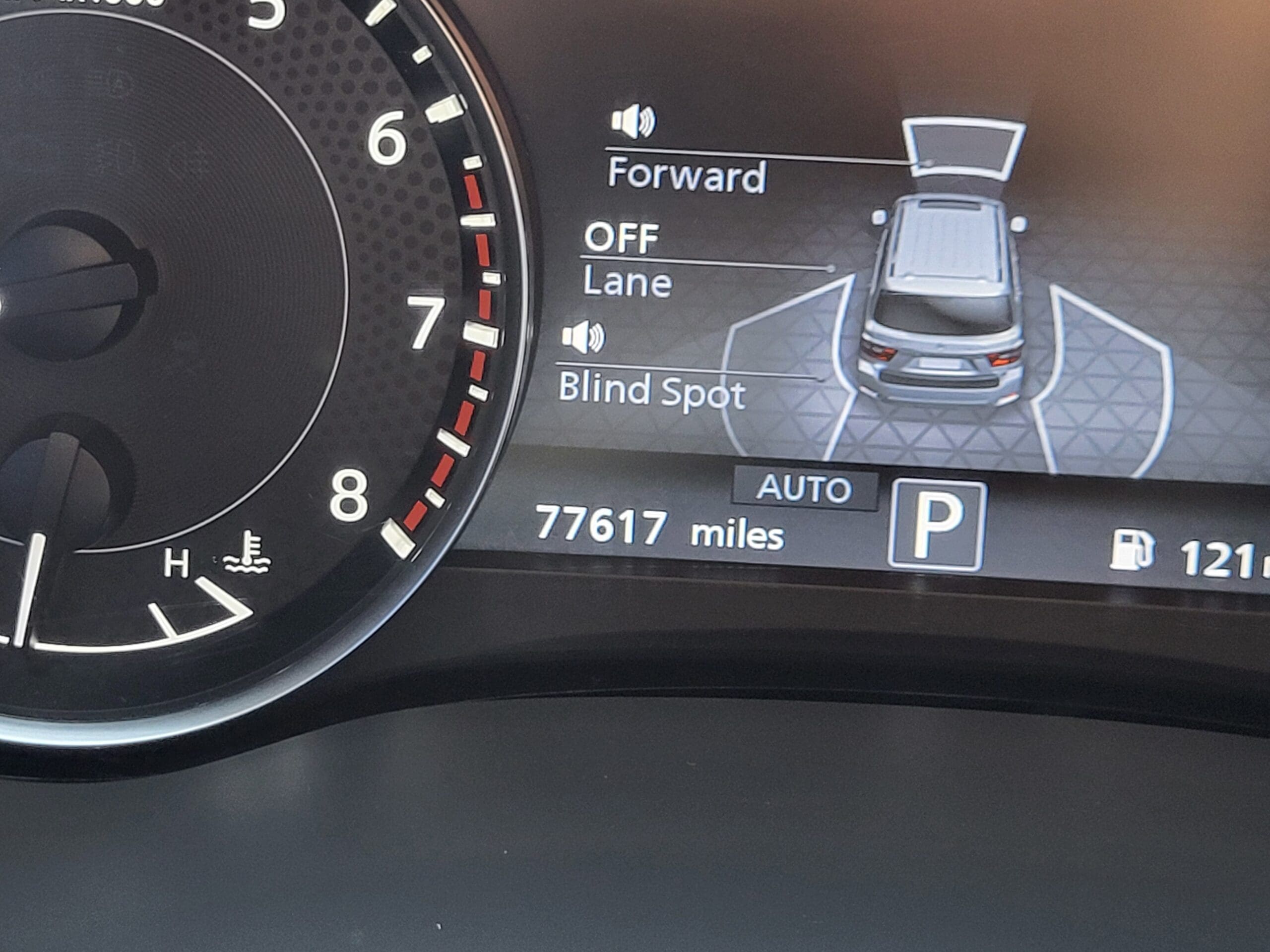 2022 Nissan Armada - Image 15