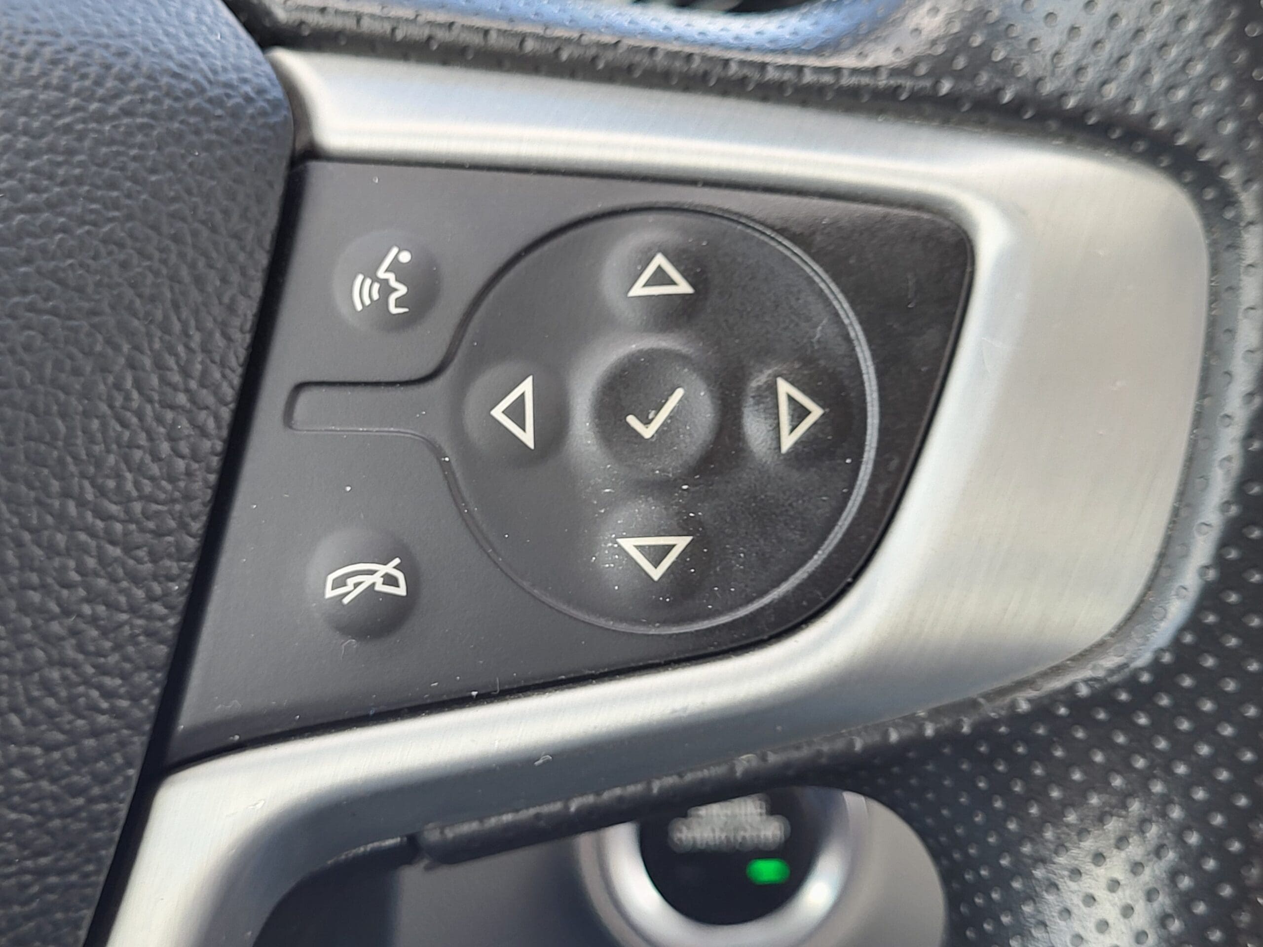 2024 GMC Terrain - Image 31
