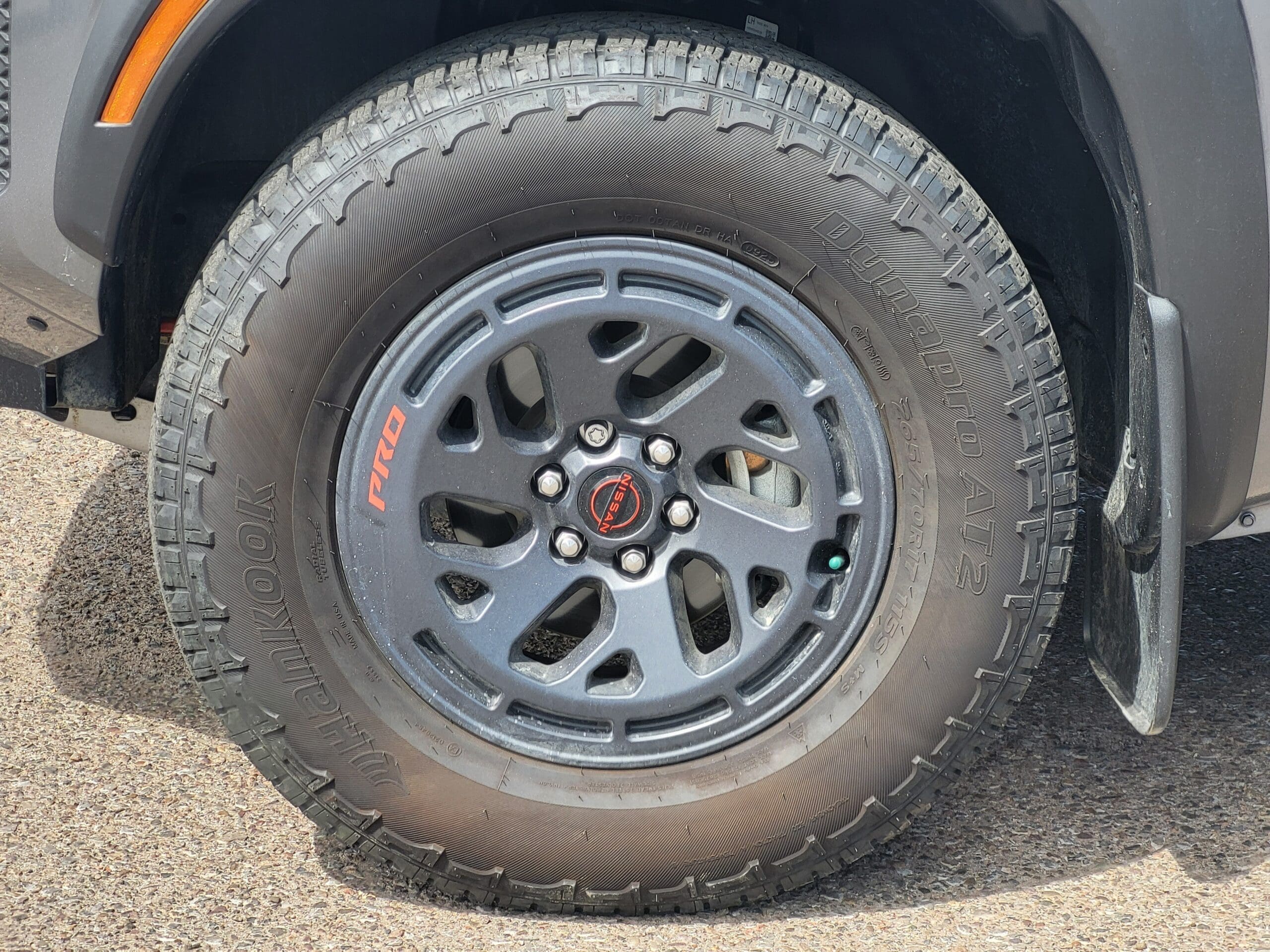 2025 Nissan Frontier - Image 8