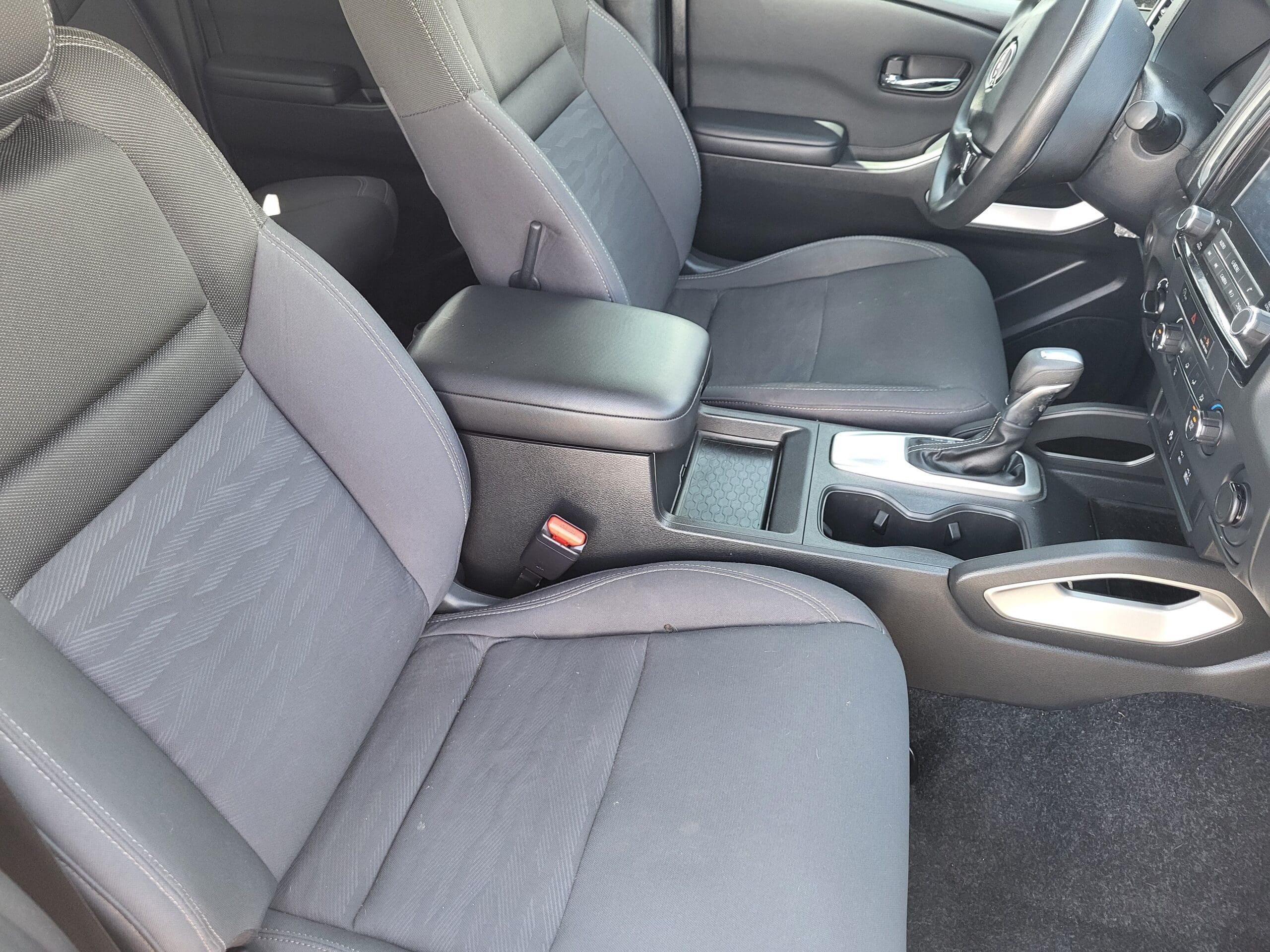 2024 Nissan Frontier - Image 11