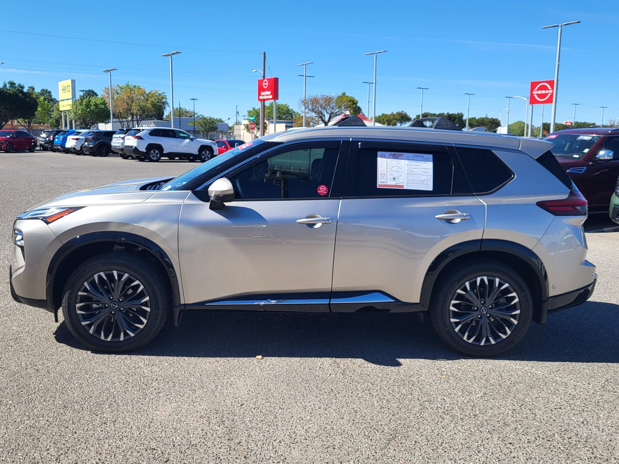 2026 Nissan Rogue - Image 3