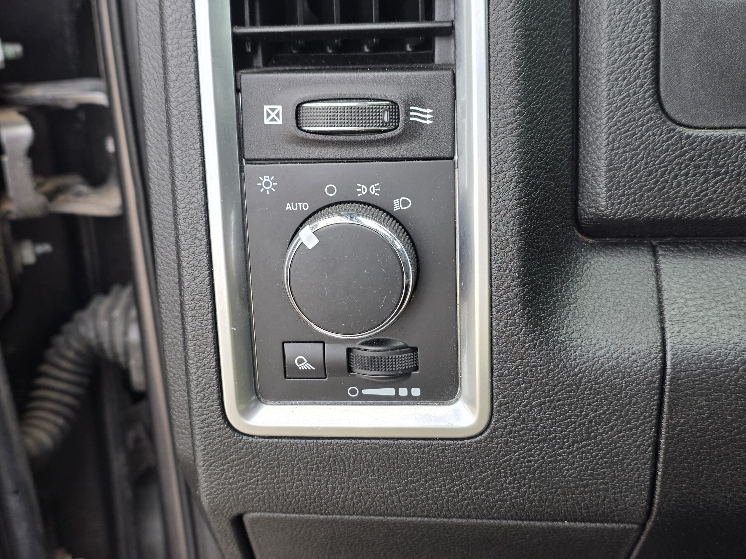 2021 Ram 1500 Classic - Image 18