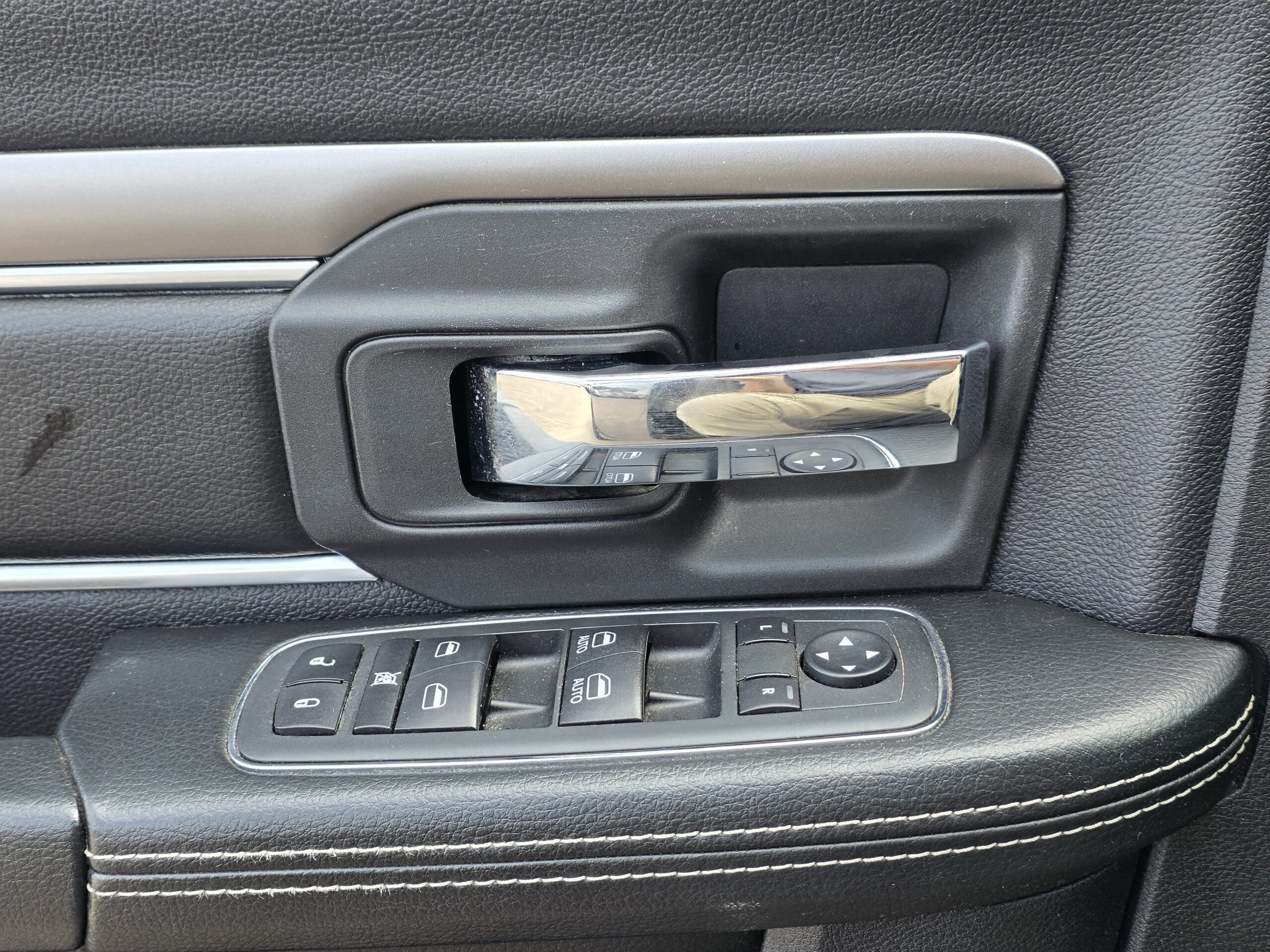 2021 Ram 1500 Classic - Image 17