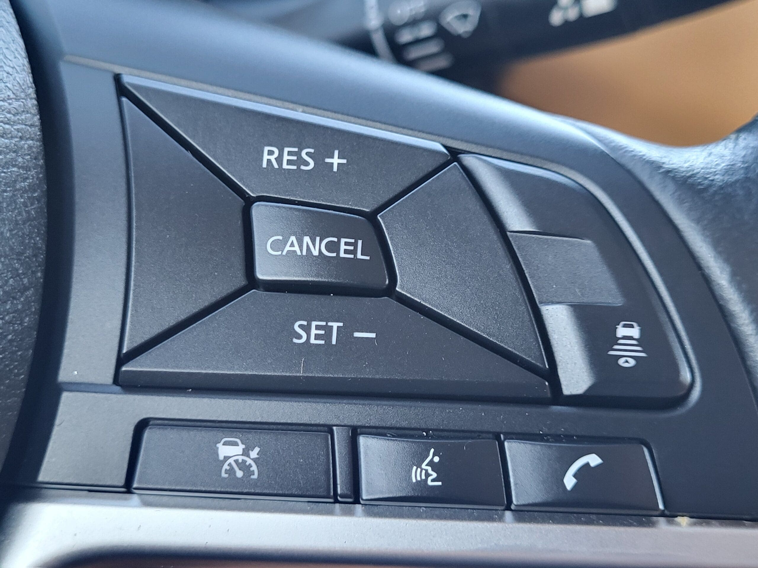 2025 Nissan Sentra - Image 25