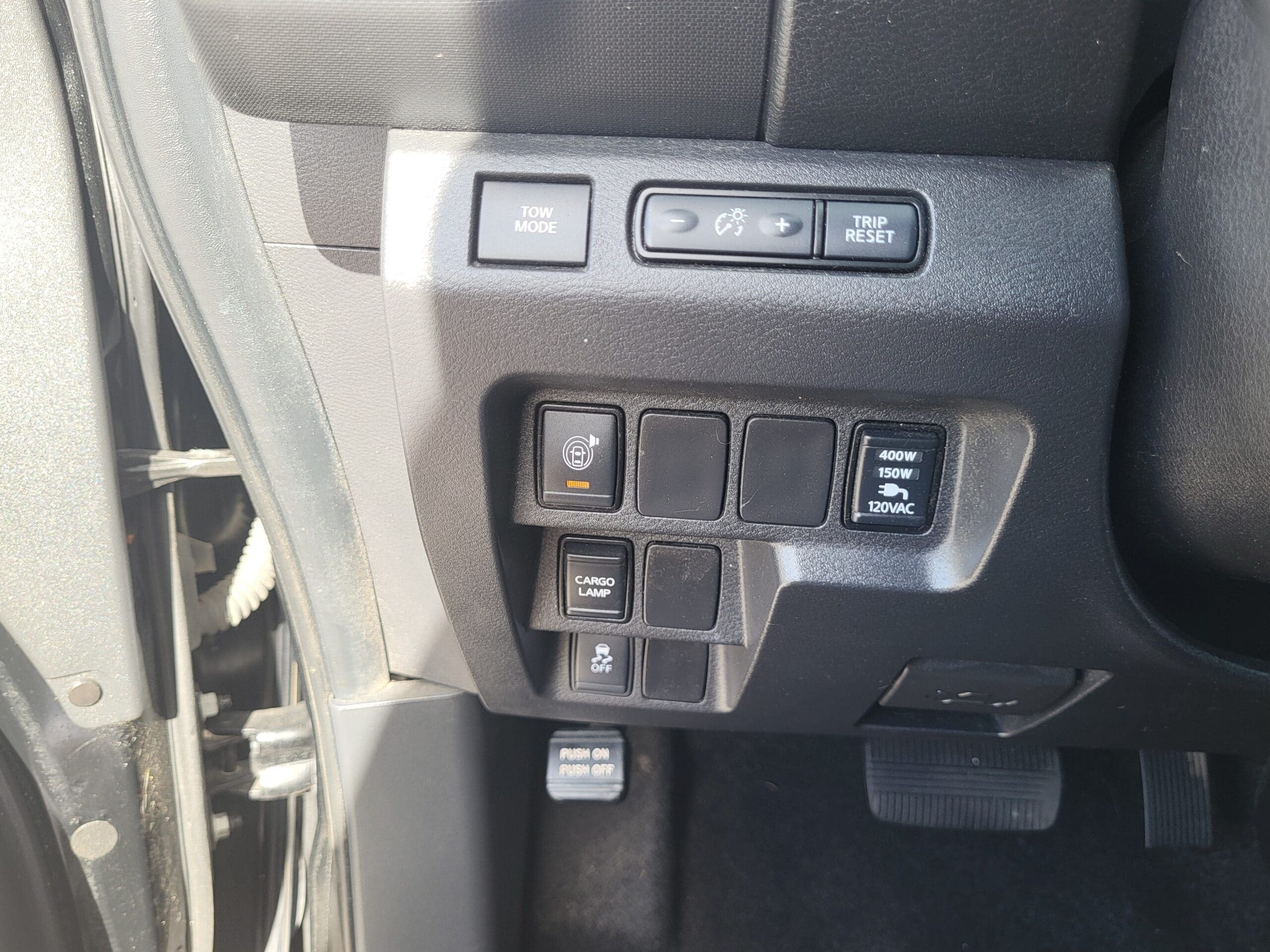 2022 Nissan Frontier - Image 23