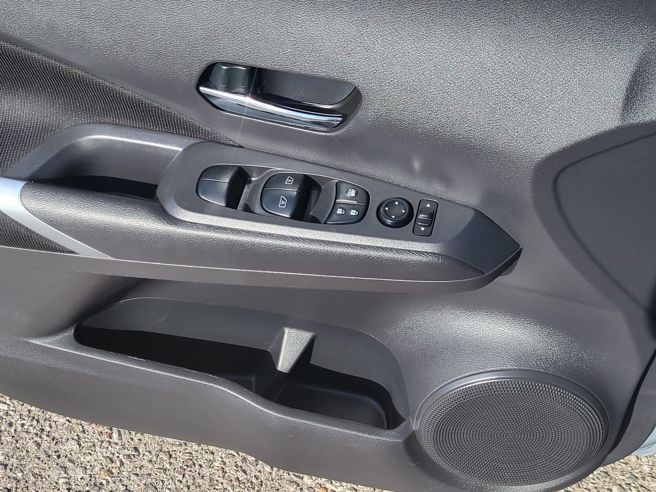 2023 Nissan Kicks - Image 21