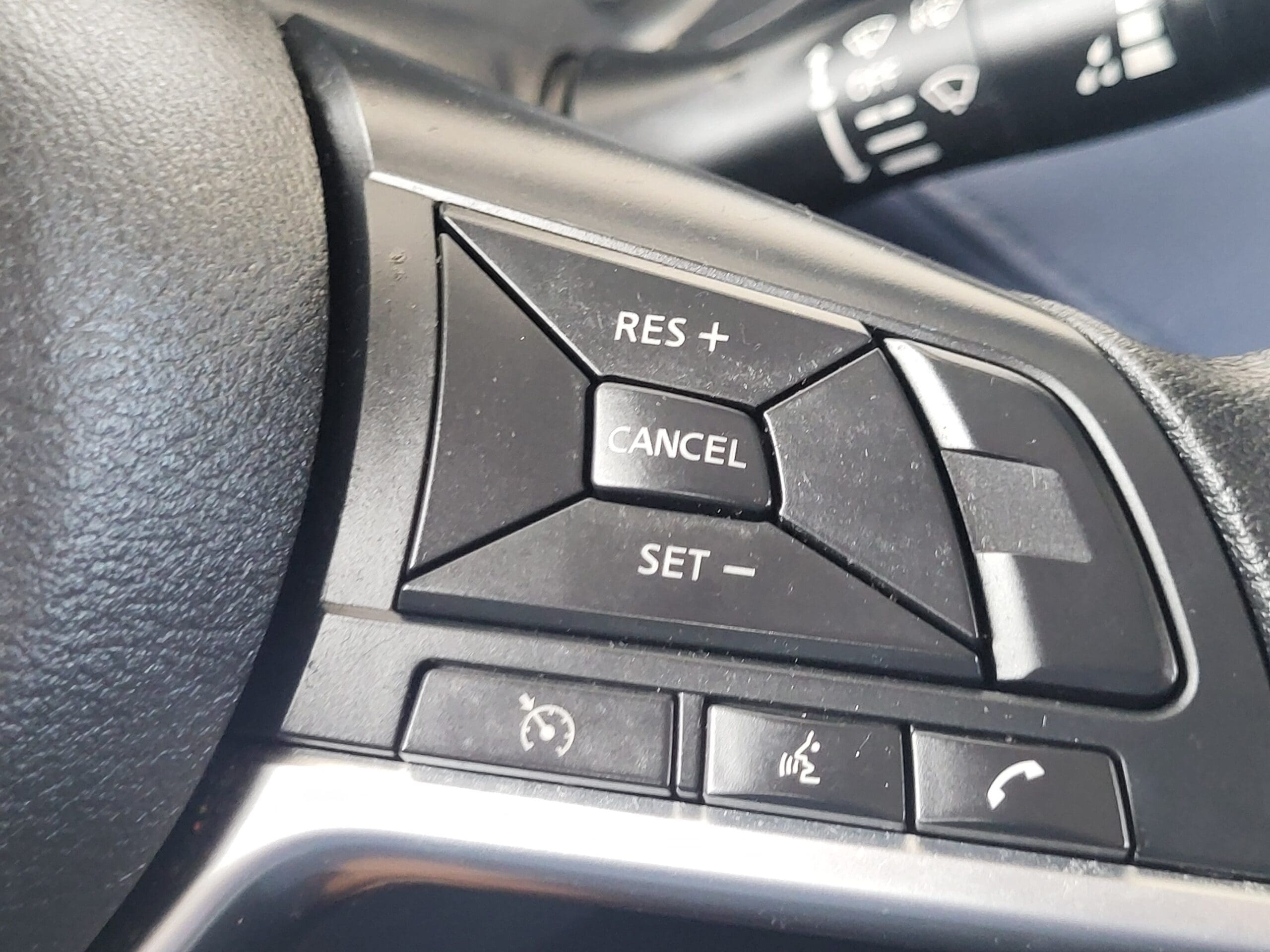 2024 Nissan Versa - Image 19